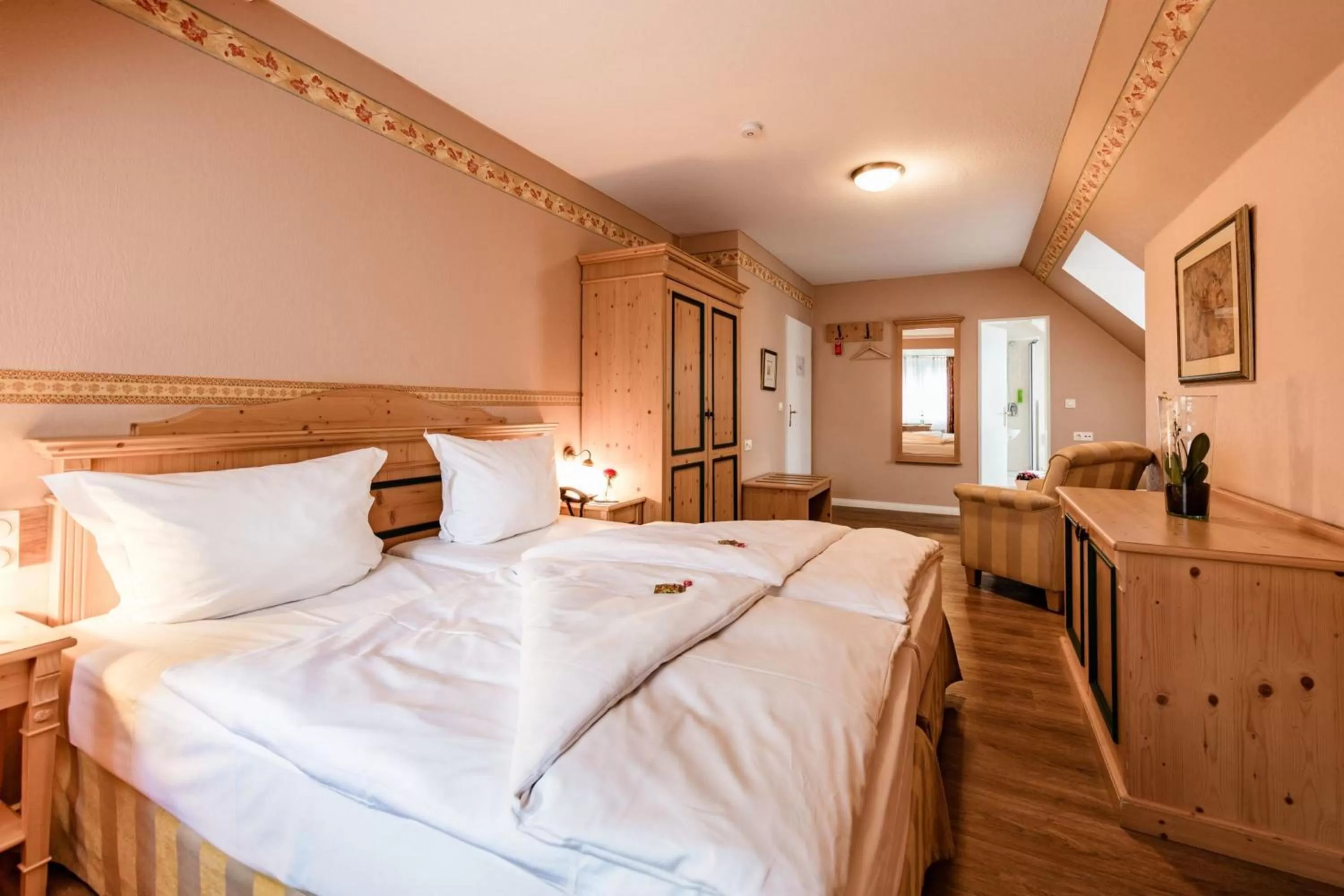 Bed in Hotel Zum Zeppelin Hamburg