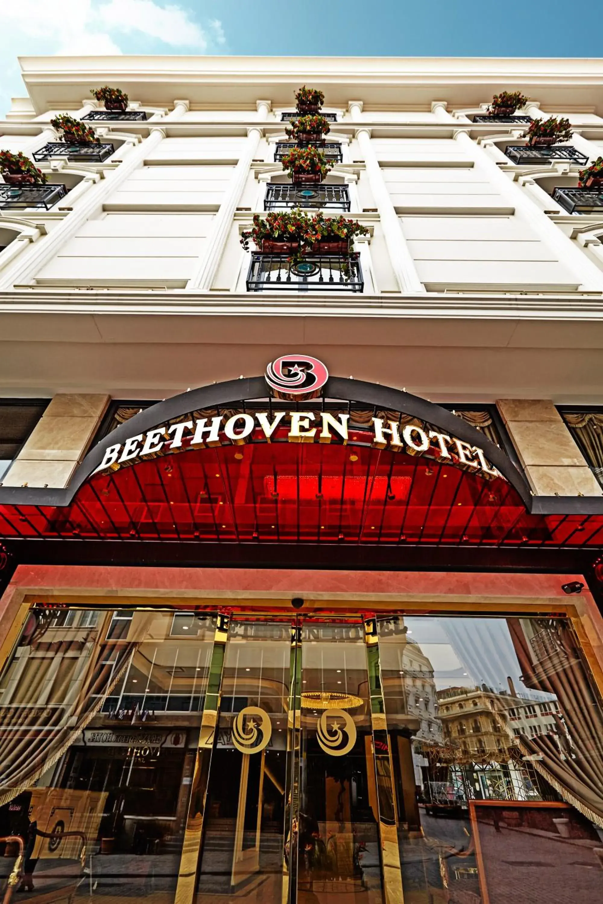 Facade/entrance in Beethoven Hotel - Special Category