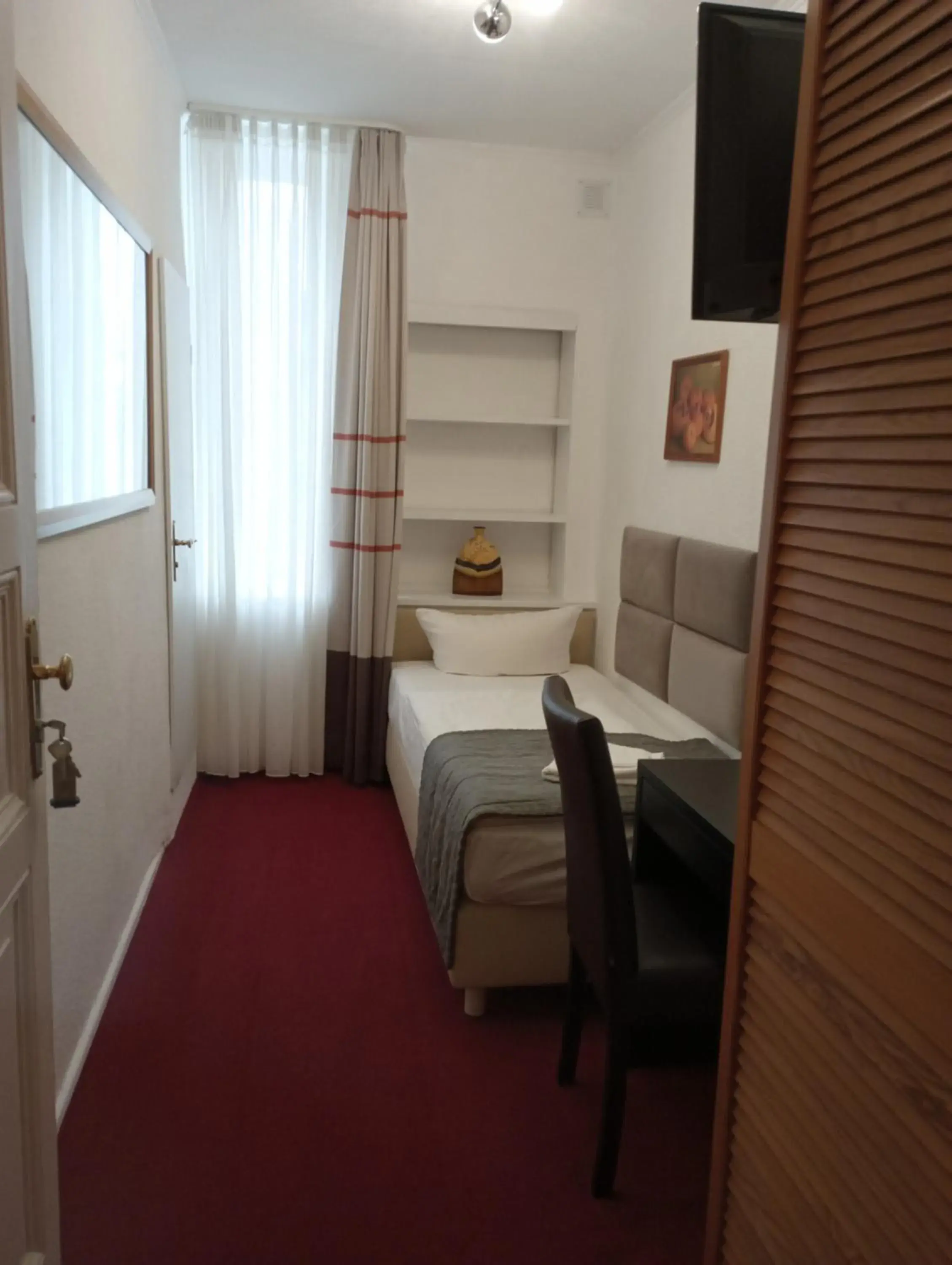 Photo of the whole room, Bed in City Pension Berlin