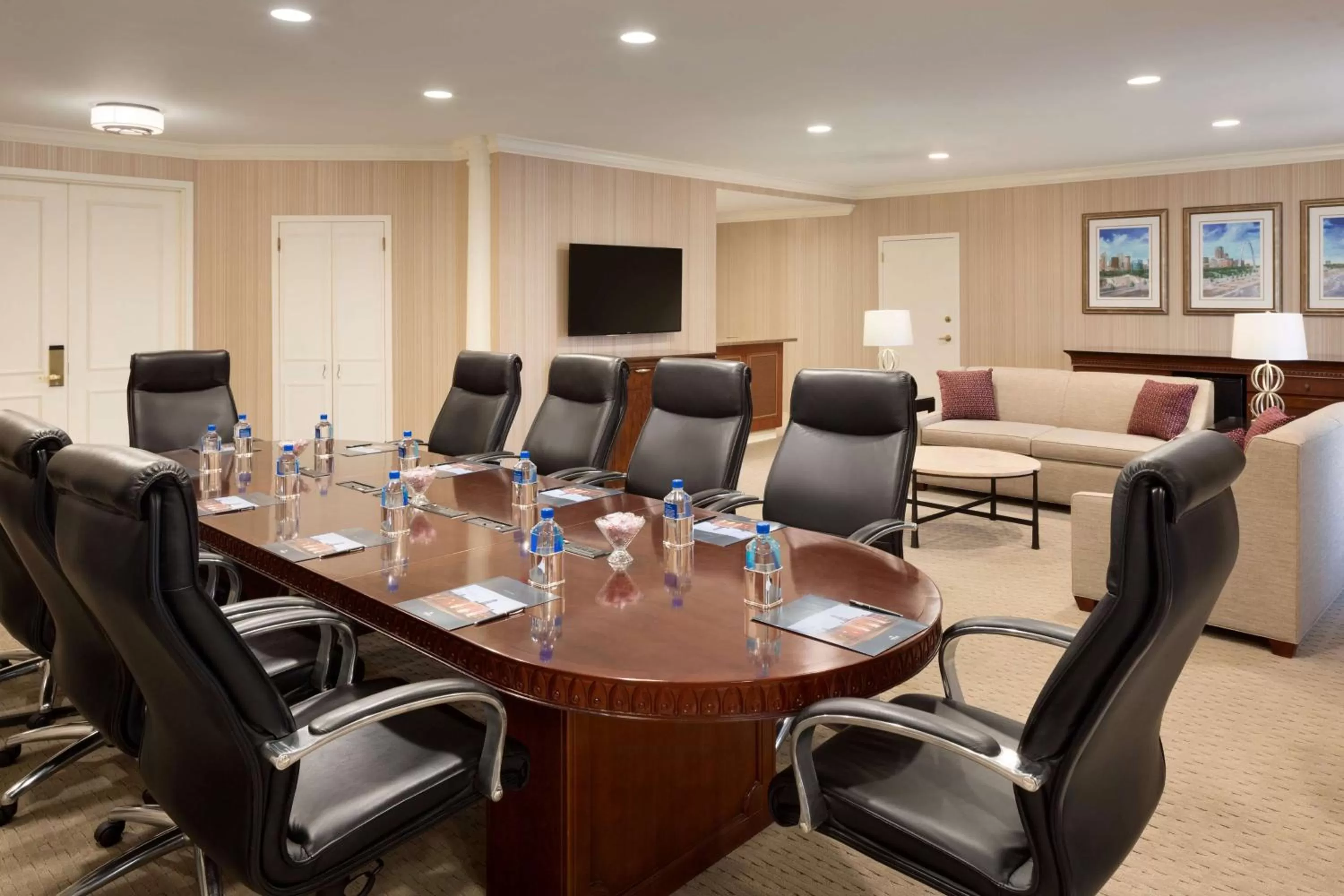 Bedroom in Hilton St. Louis Frontenac