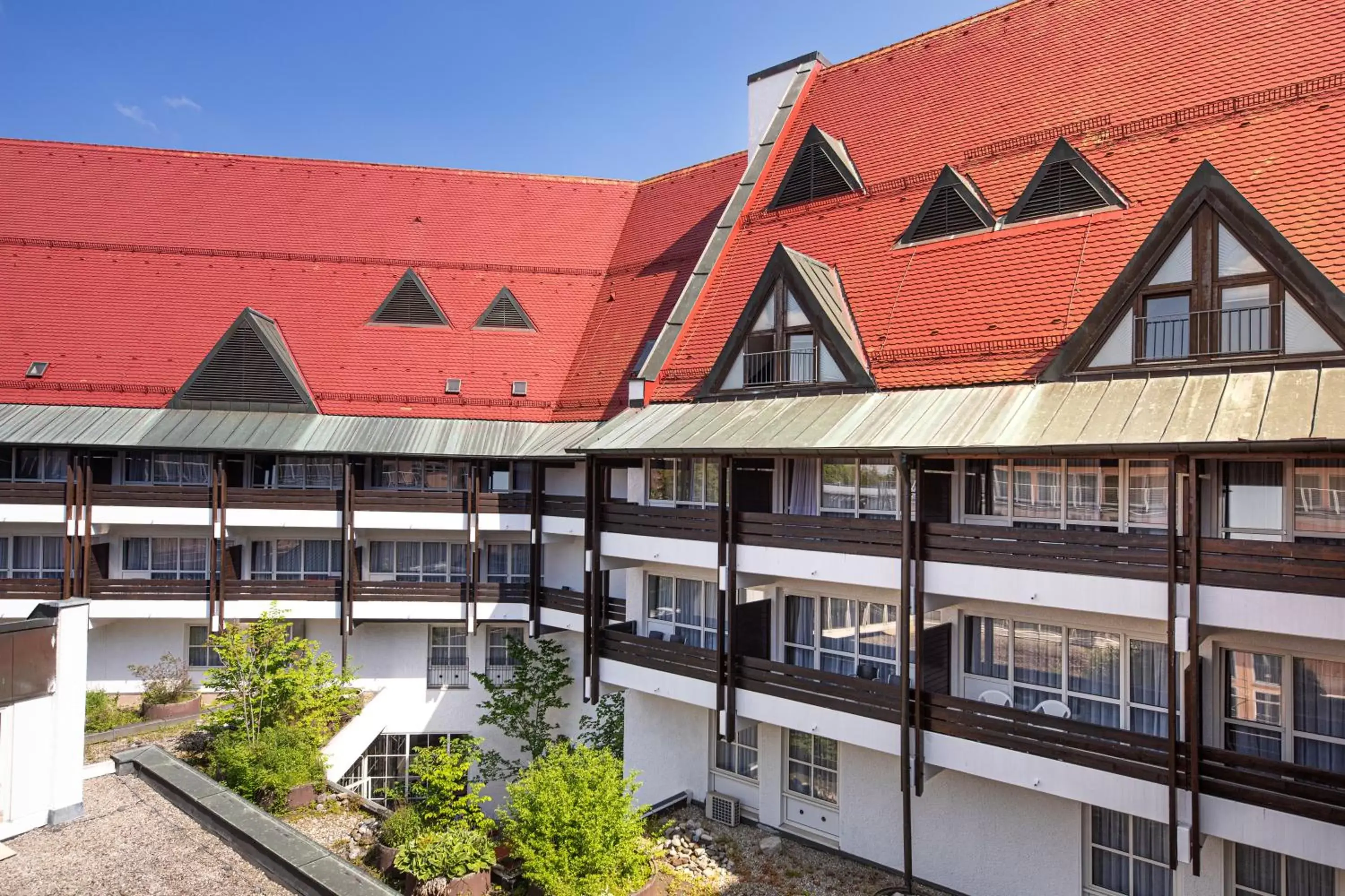 Patio, Property Building in ACHAT Hotel Kaiserhof Landshut