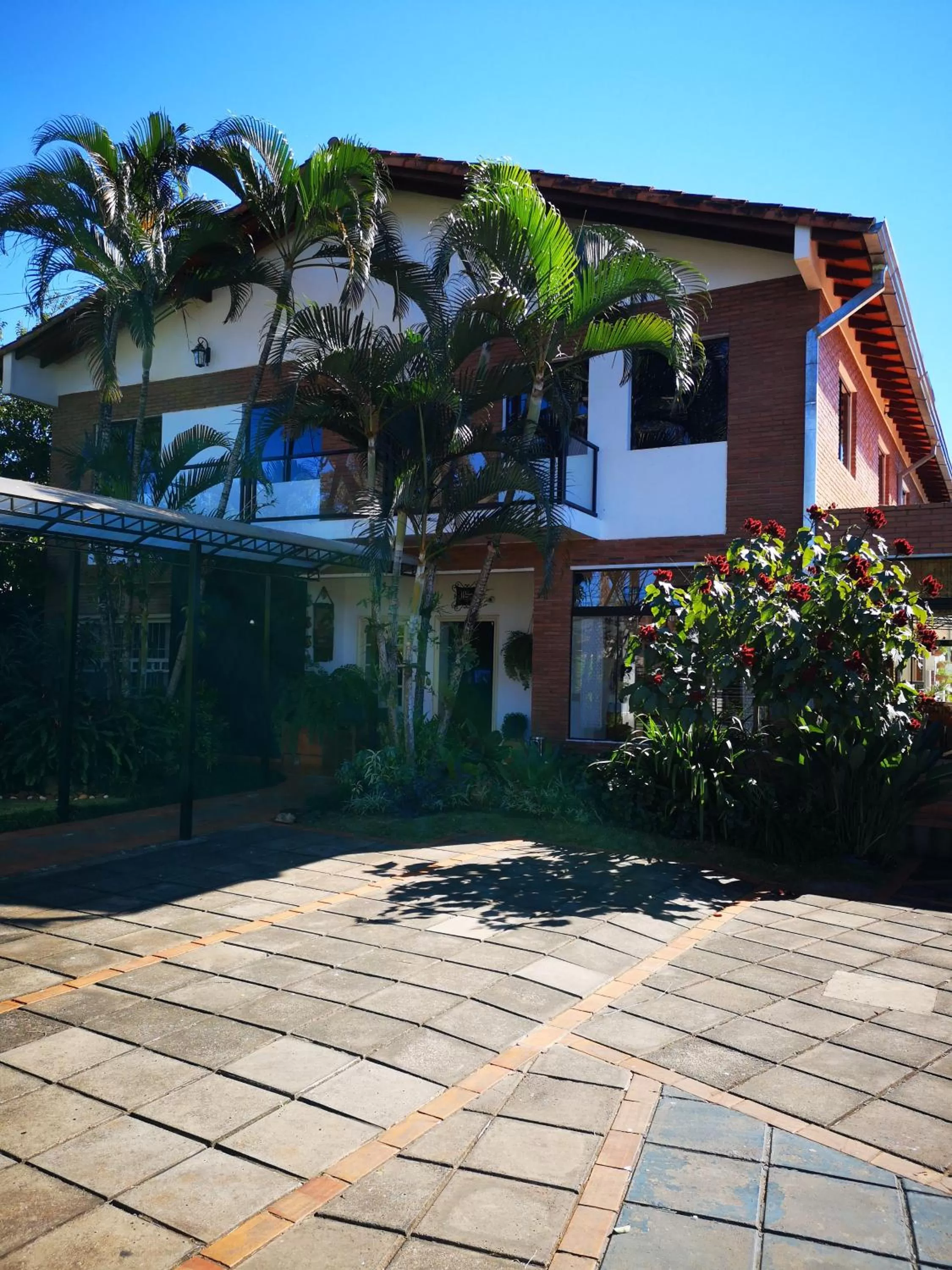 Property building in Las Orquideas Parque Hotel