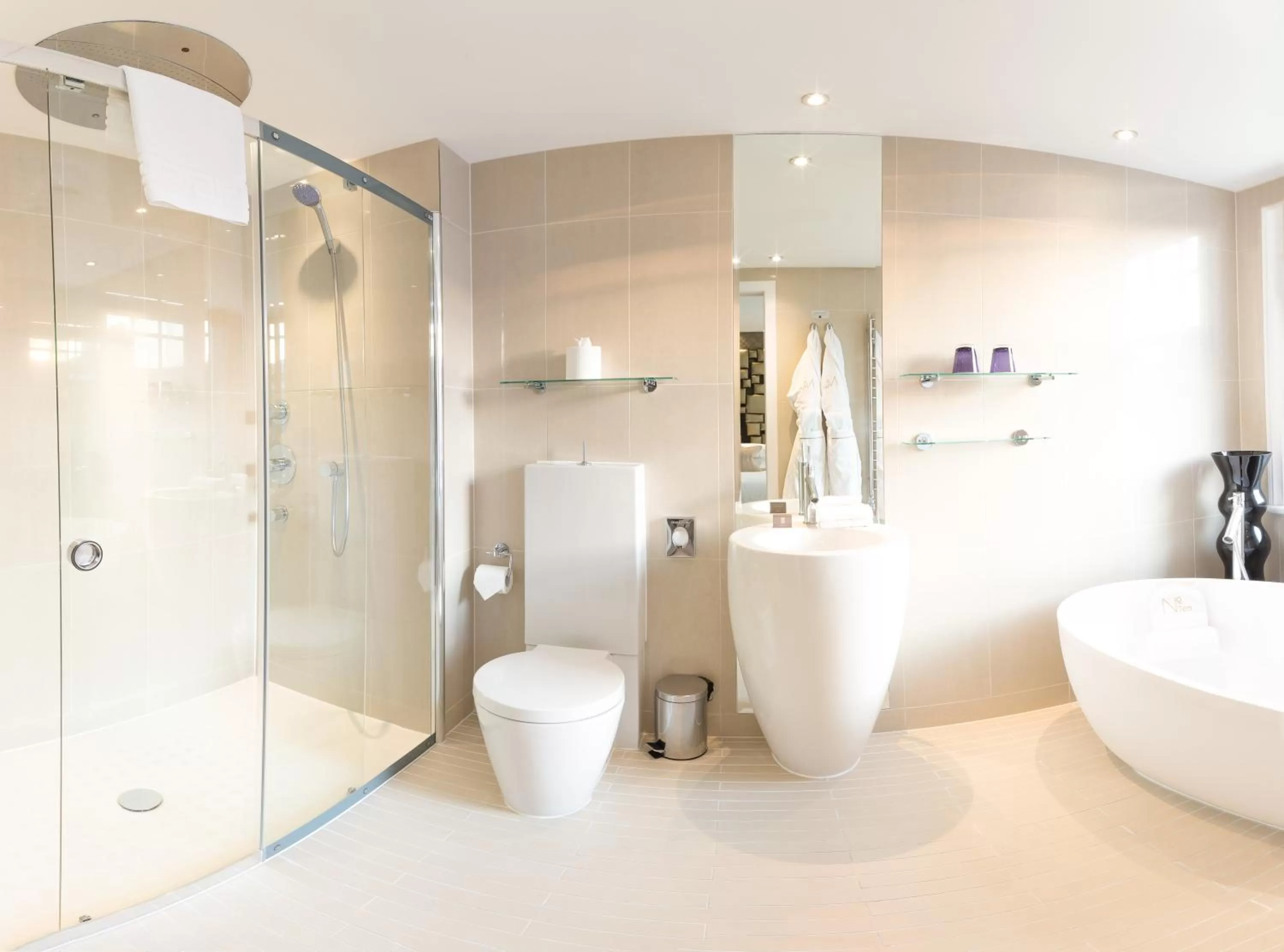 Bathroom in Ten Manchester Street Hotel