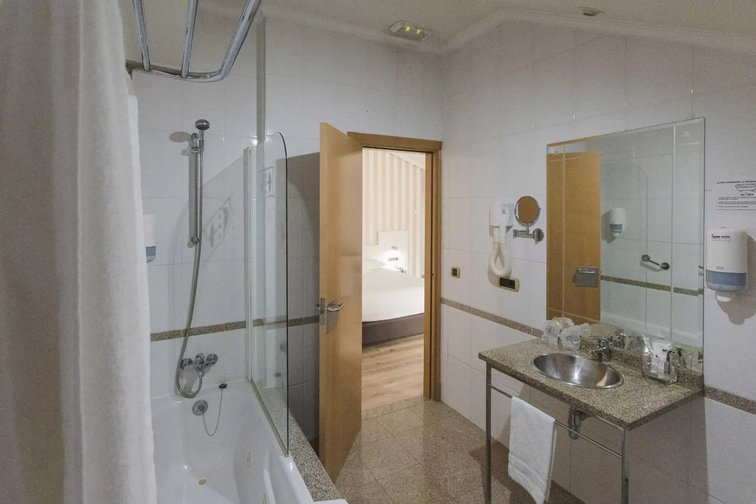 Bathroom in Hotel Alfonso I