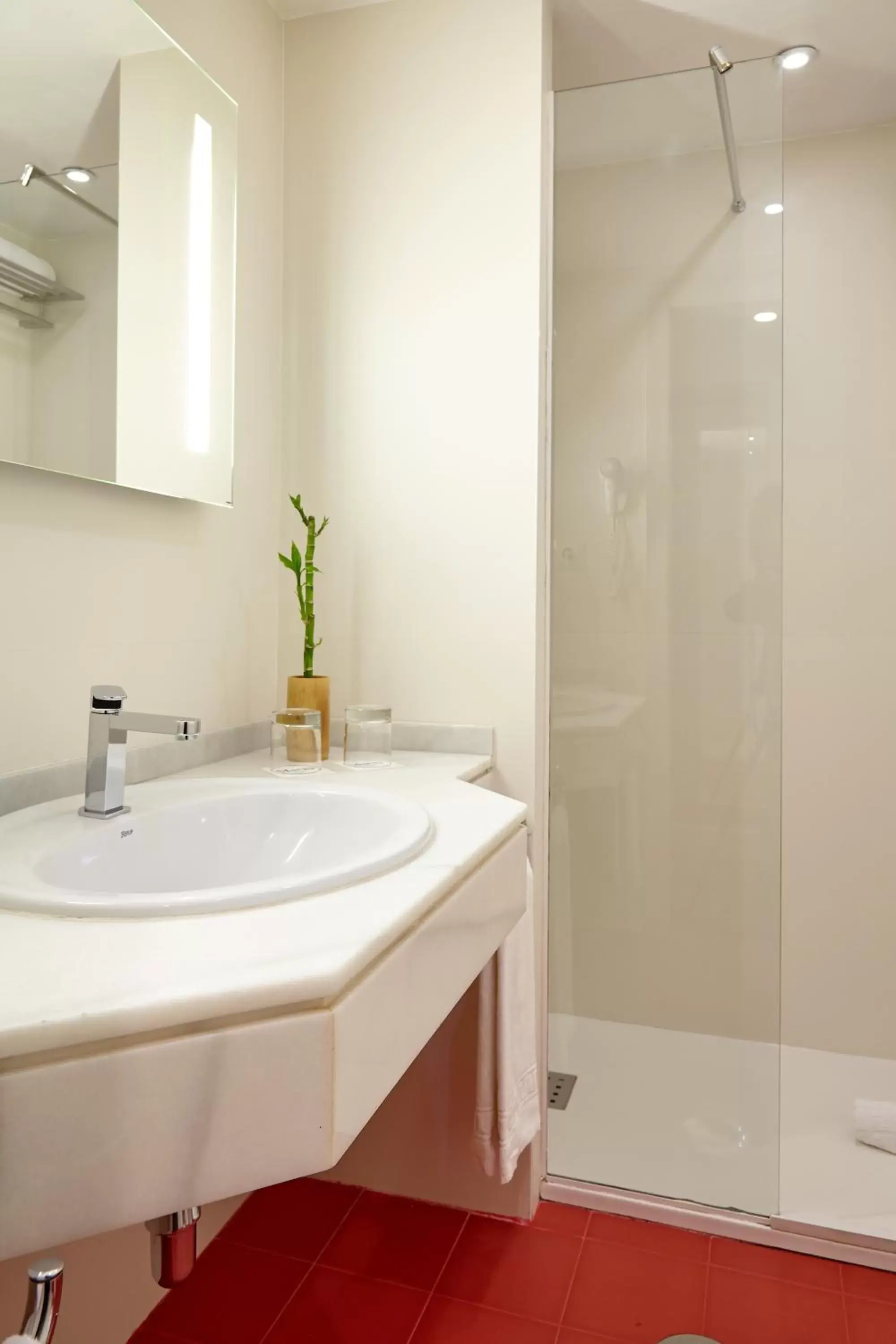 Bathroom in Hotel Macià Granada Five Senses Rooms & Suites