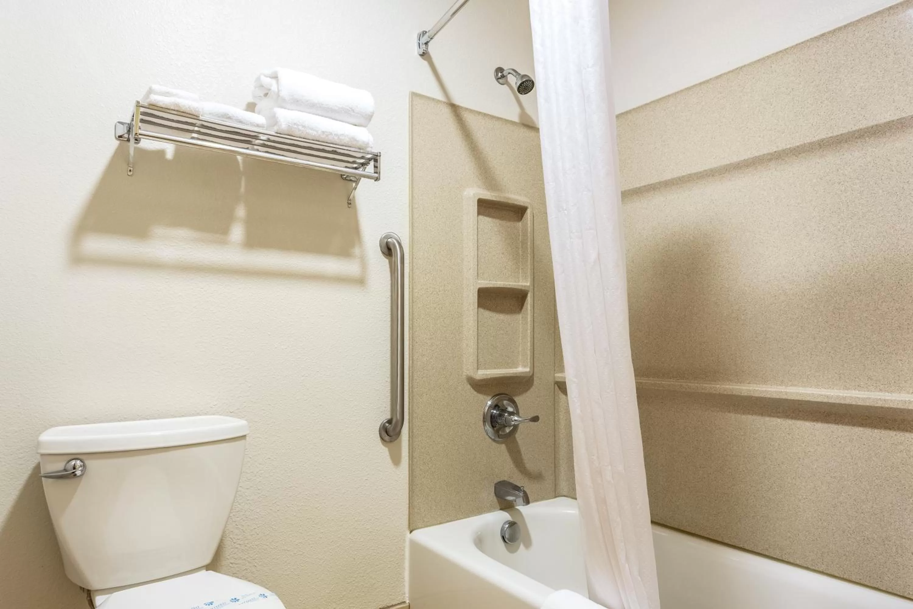 Bathroom in Americas Best Value Inn Burns