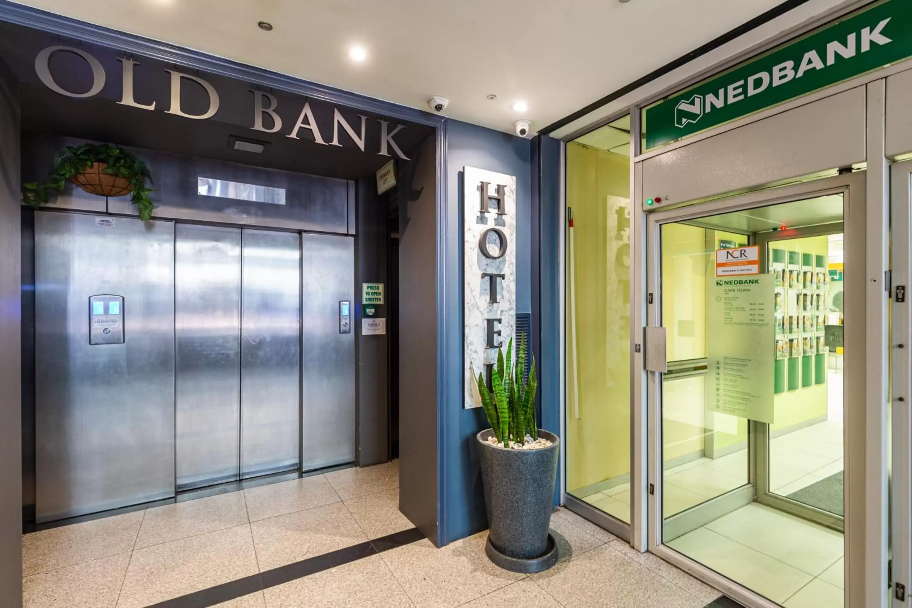 Facade/entrance in Old Bank Hotel - Lion Roars Hotels & Lodges