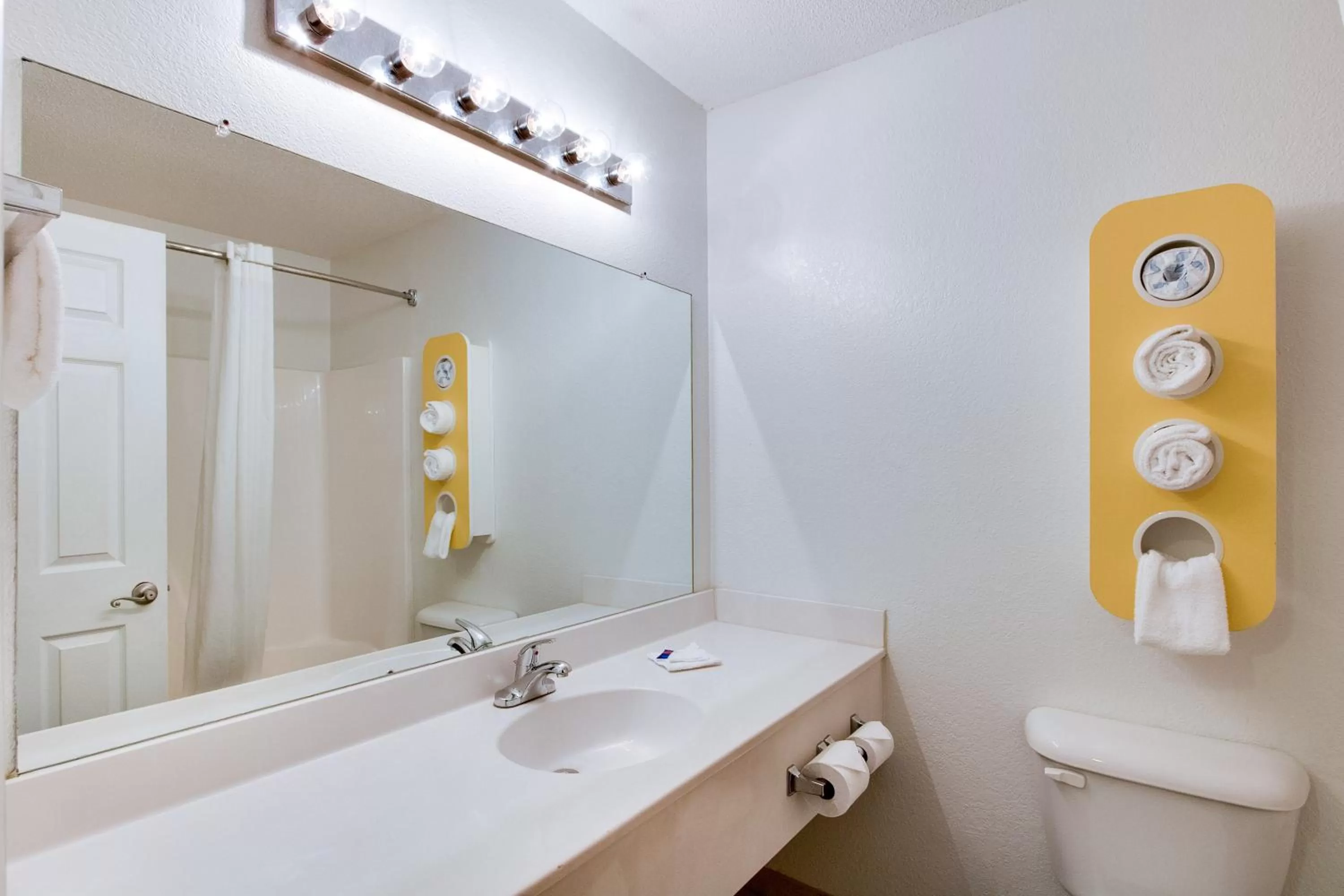 Bathroom in Motel 6-Hinesville, GA