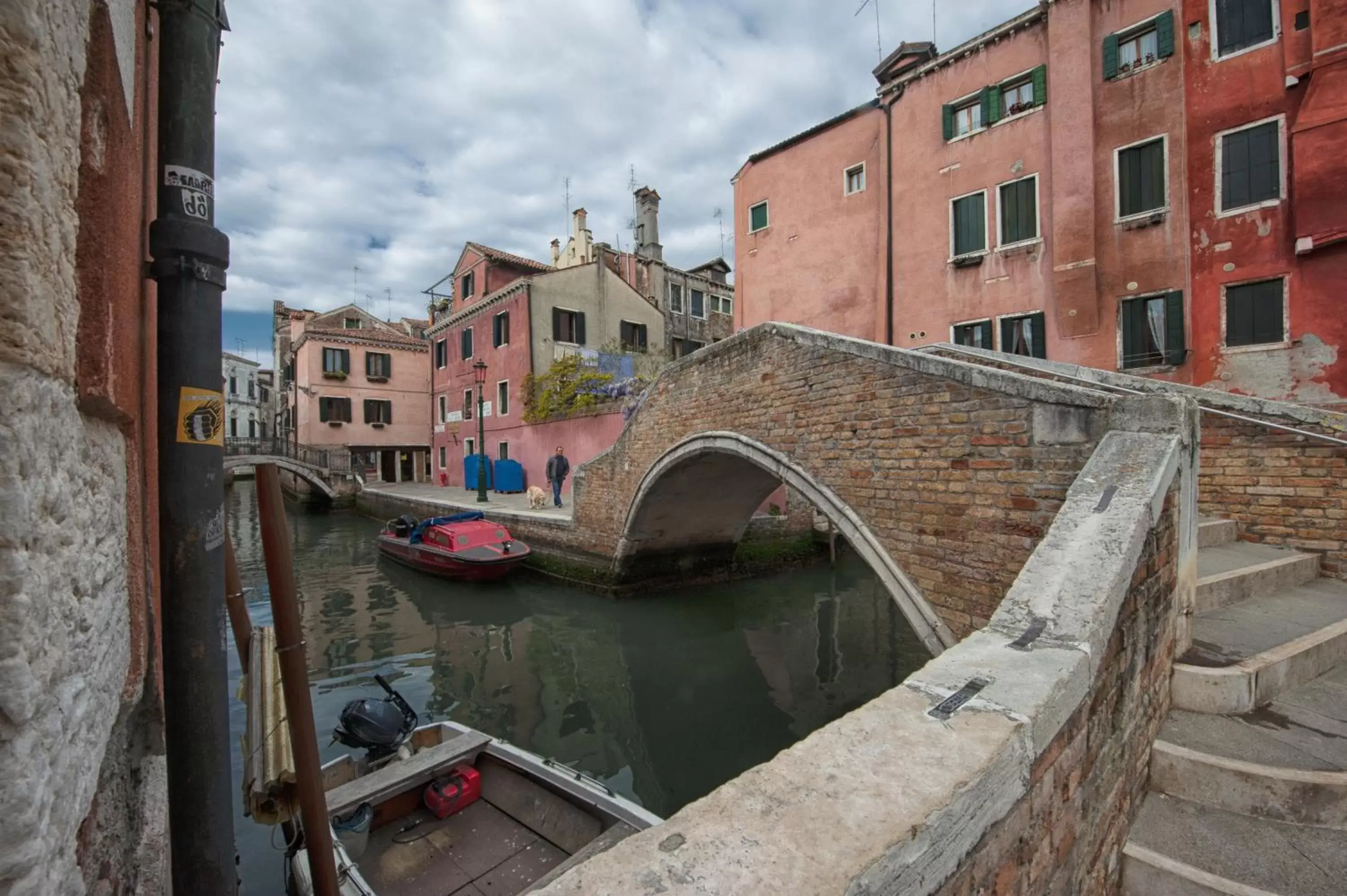 Neighborhood in San Giacomo Venezia