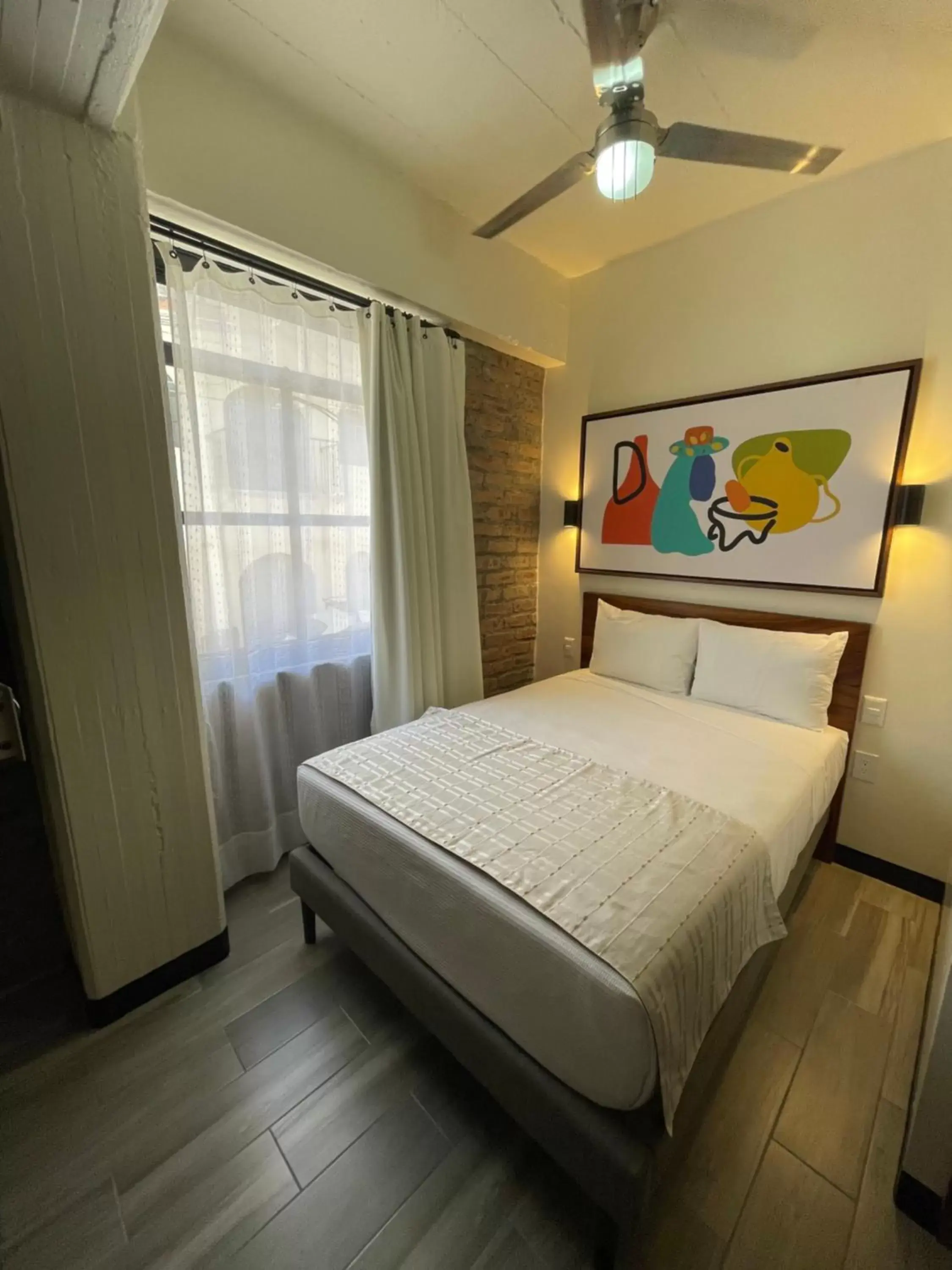 Guests, Bed in Joint Coworking Hotel