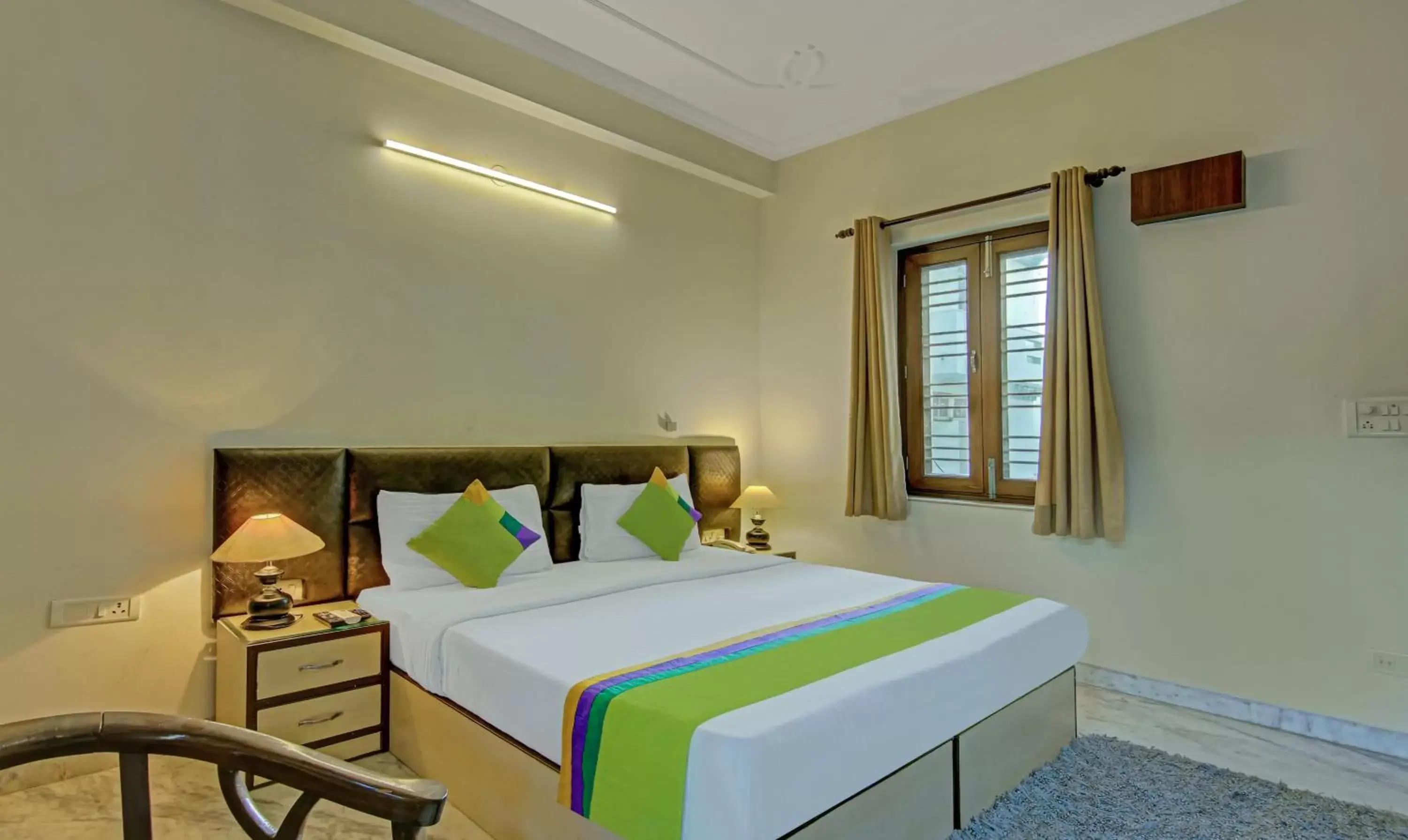 Bedroom, Bed in Itsy Hotels Swastika Inn Sector 26 Bedroom, Bed in Itsy Hotels Swastika Inn Sector 26