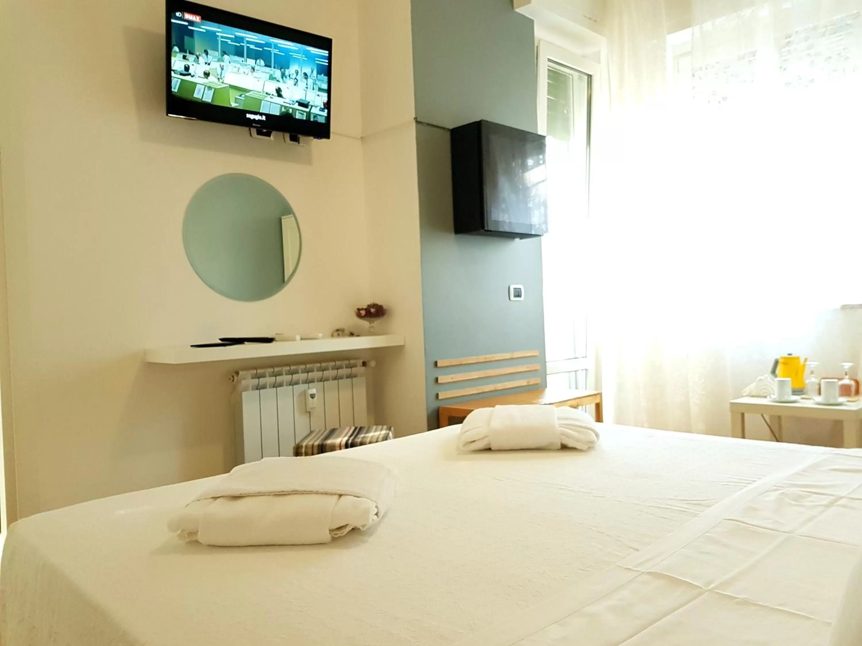 Photo of the whole room, Bed in Sweet Home Parioli