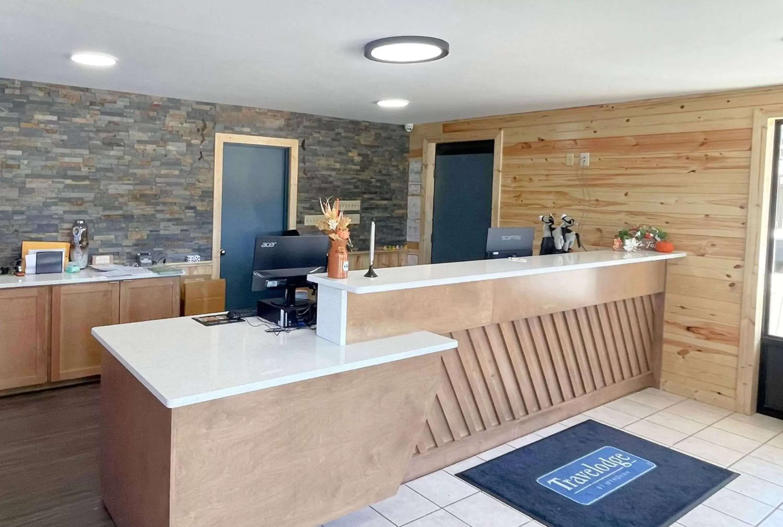 Lobby or reception in Travelodge by Wyndham Pigeon Forge Dollywood Lane Lobby or reception in Travelodge by Wyndham Pigeon Forge Dollywood Lane