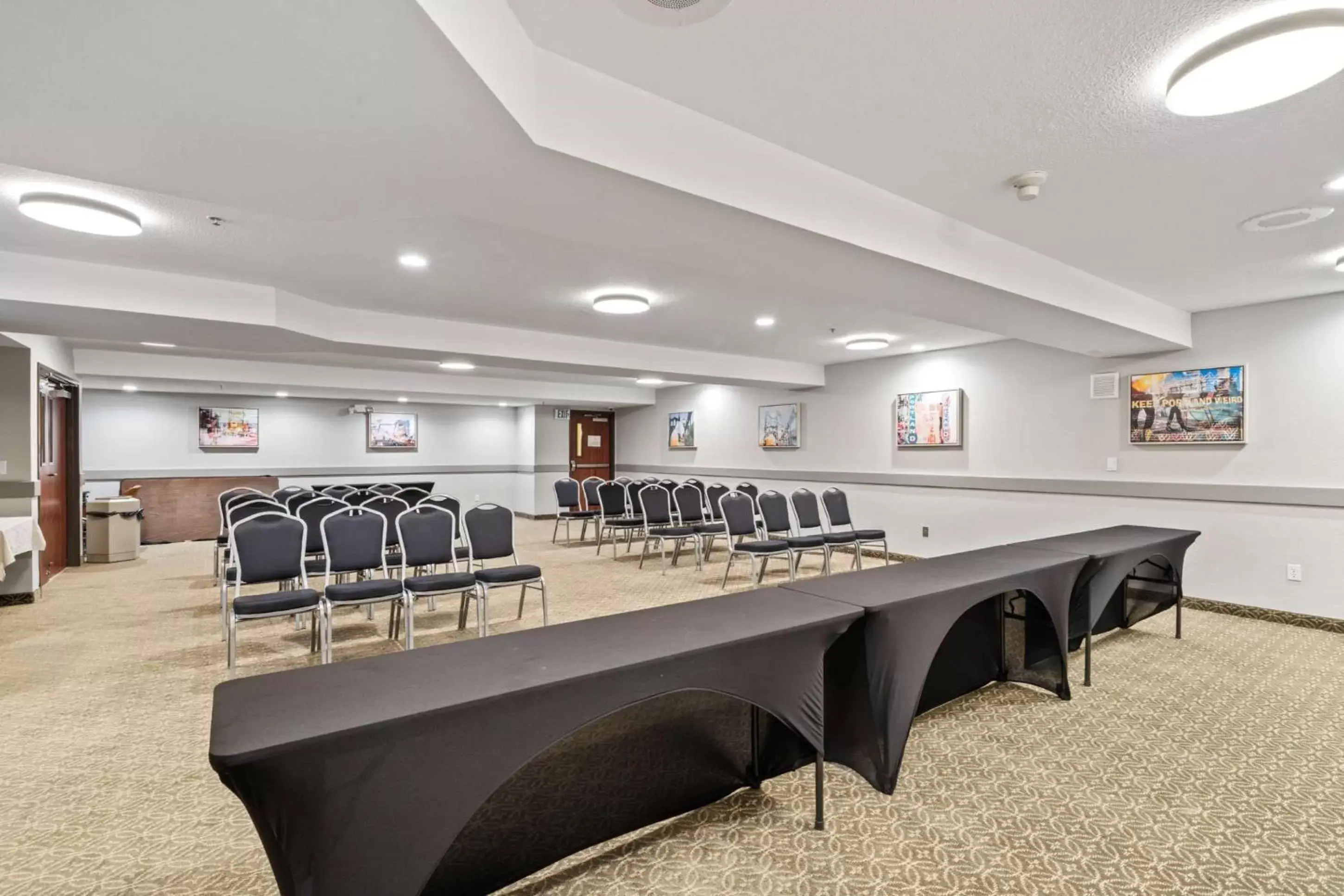 Meeting/conference room in Best Western Lake Oswego Hotel & Suites