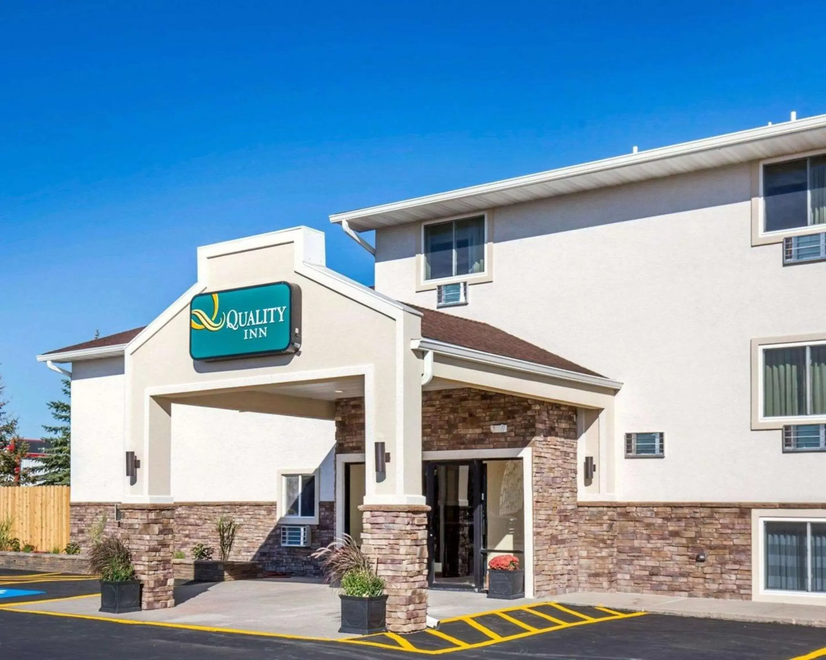 Property building in Quality Inn Gillette