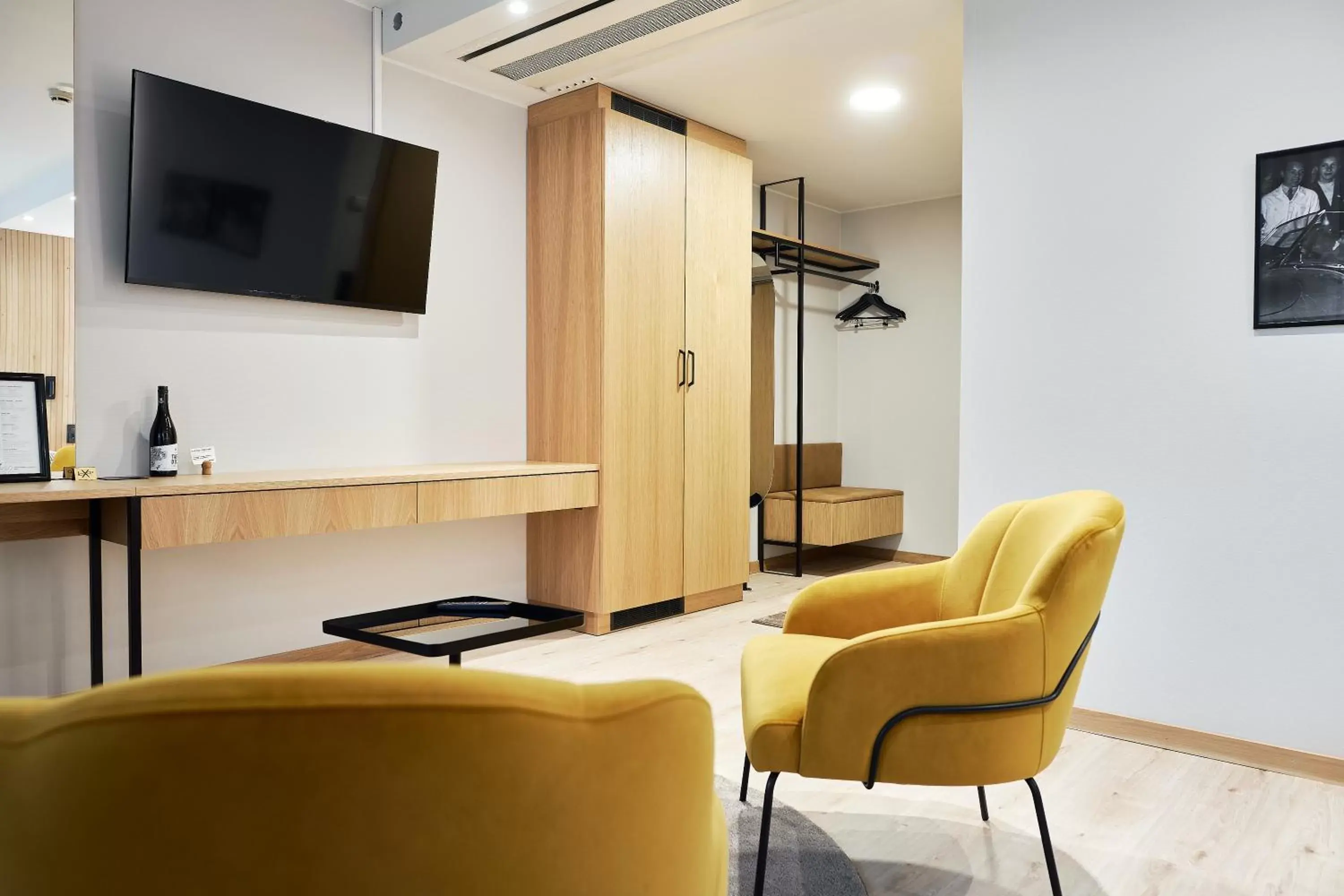 Seating area, TV/Entertainment Center in Hotel Verso