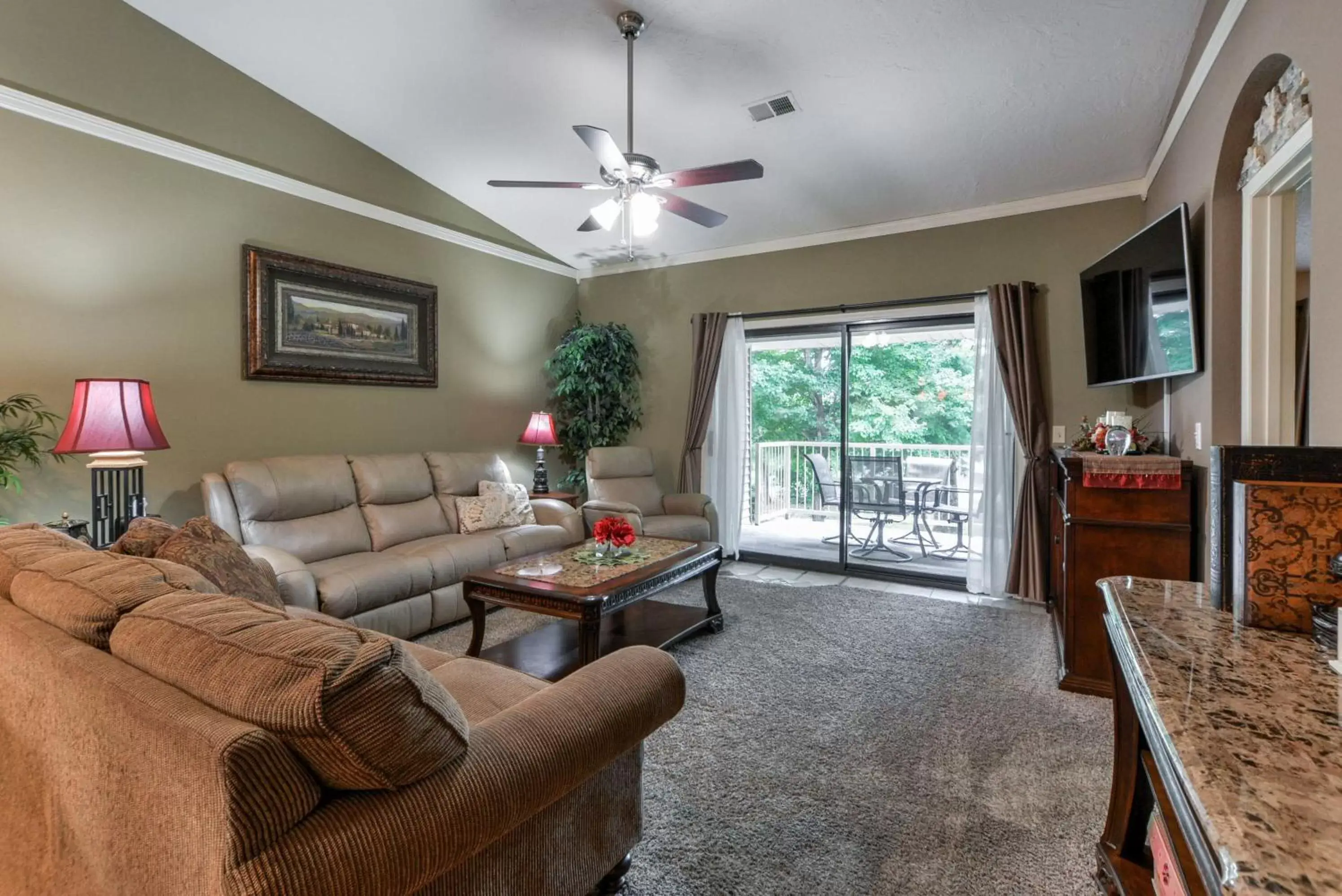 Seating Area in Luxury Condos at Thousand Hills - Branson -Beautifully Remodeled