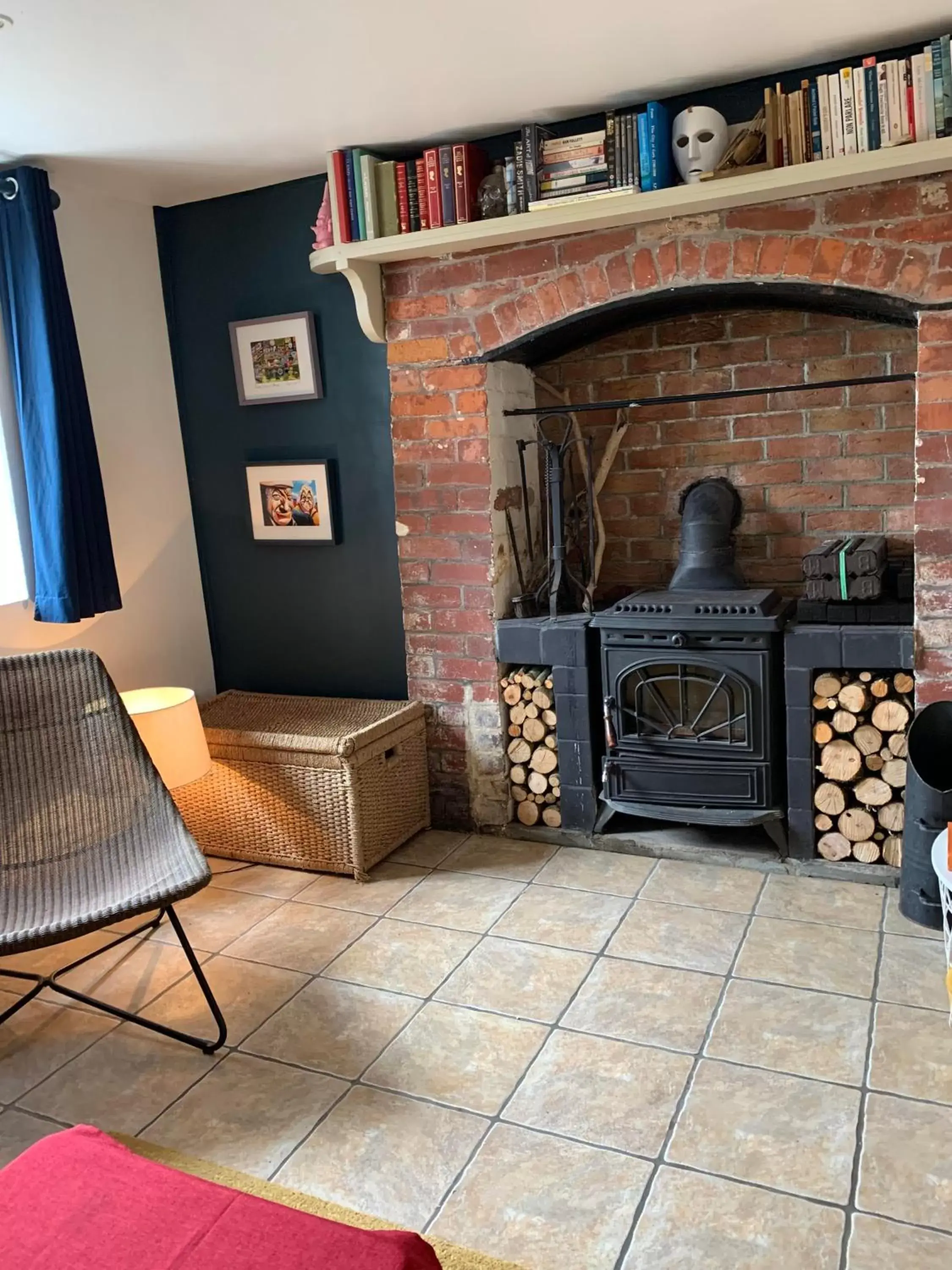 Game Room, BBQ Facilities in Heir Island House