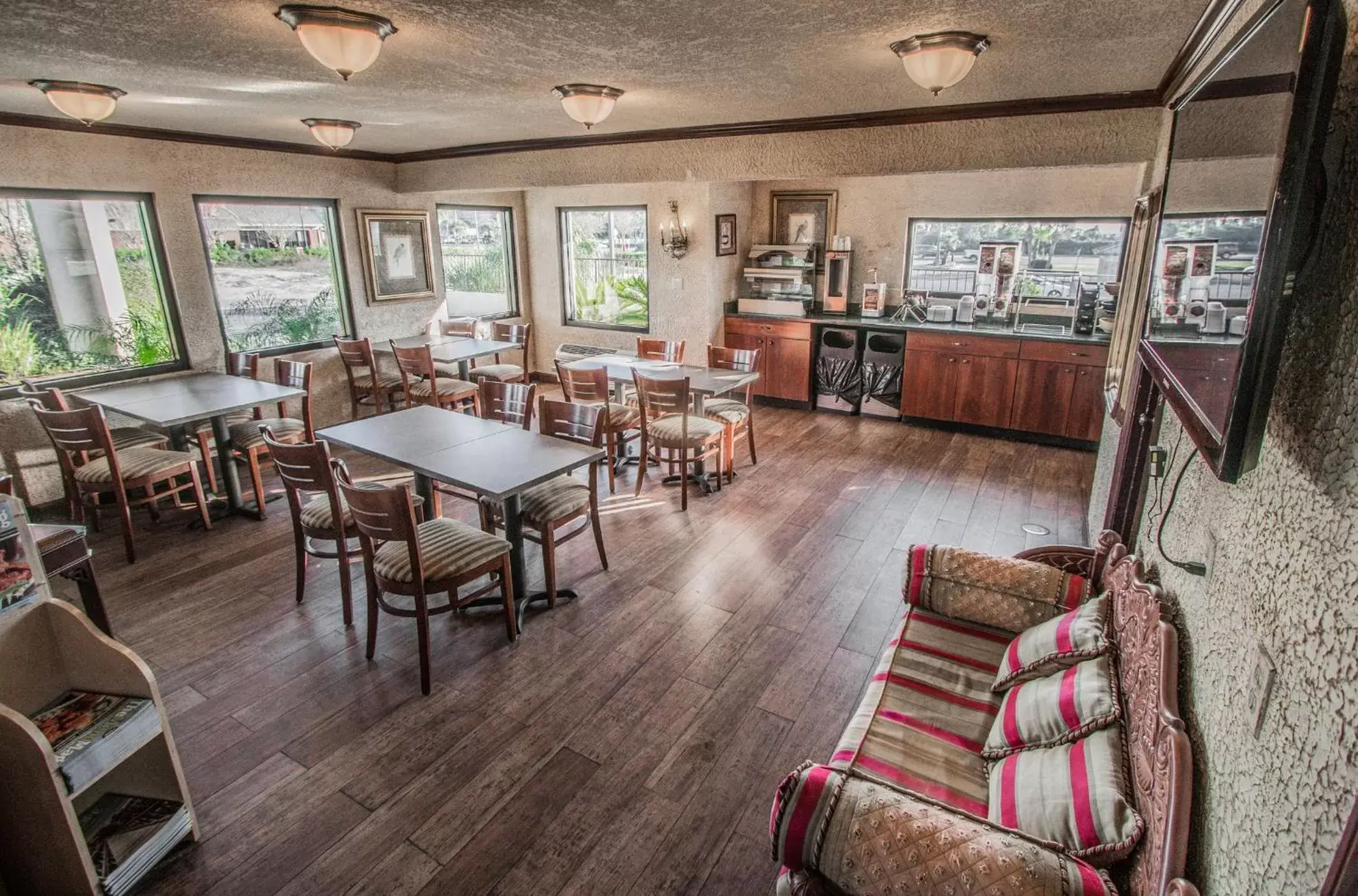 Continental breakfast in Days Inn by Wyndham Destin Continental breakfast in Days Inn by Wyndham Destin