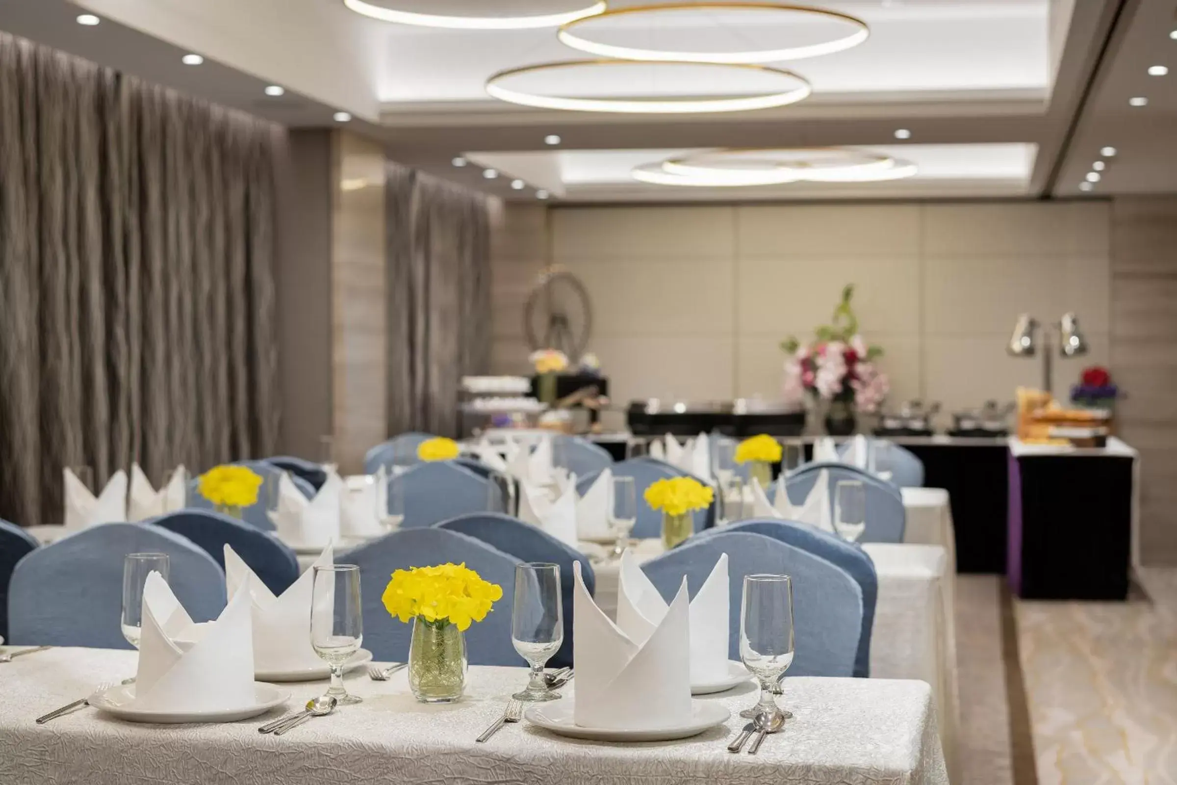 Meeting/conference room, Restaurant/Places to Eat in Park Hotel Hong Kong
