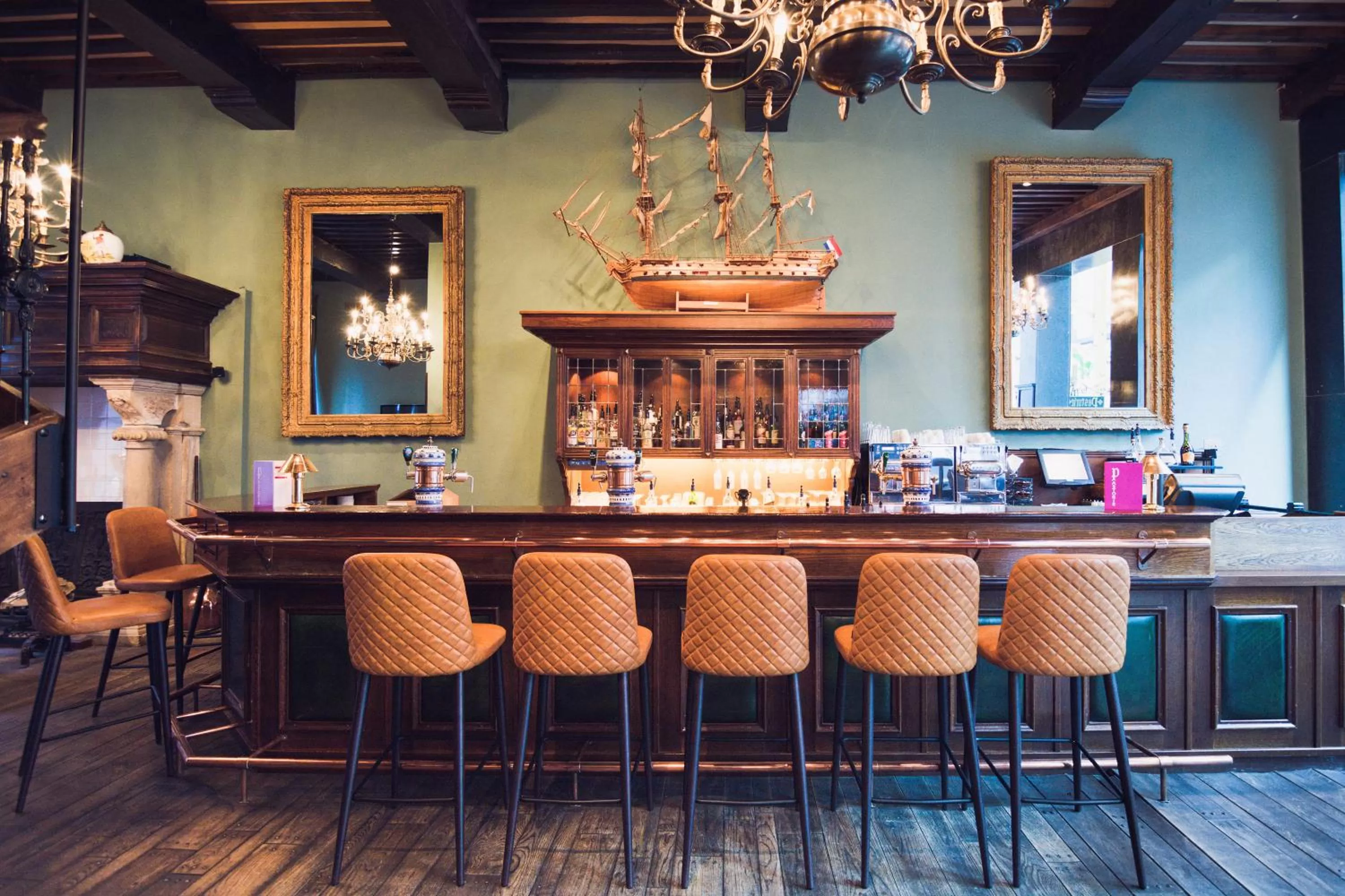 Lounge or bar in Radisson Blu Hotel, Amsterdam City Center