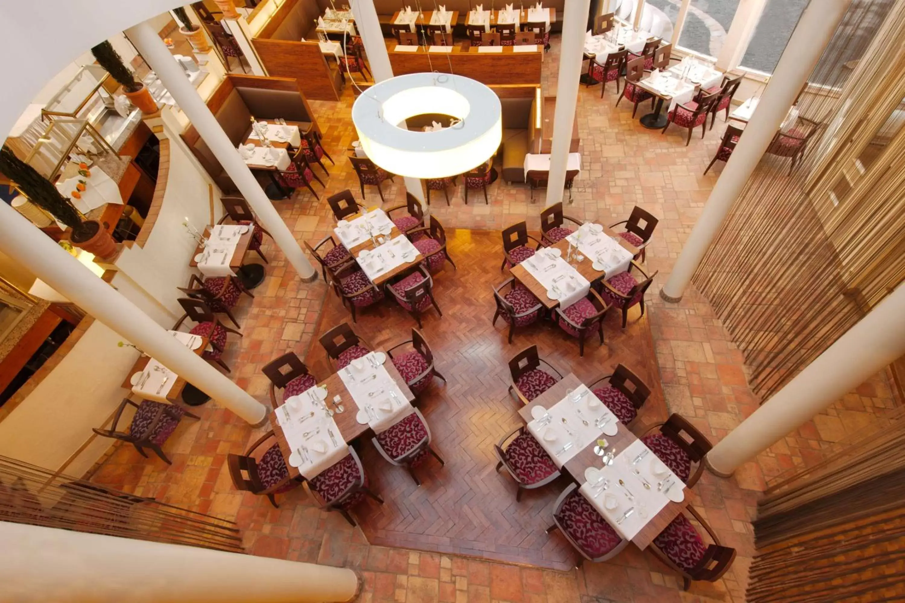Restaurant/places to eat in Best Western Premier Hotel Villa Stokkum