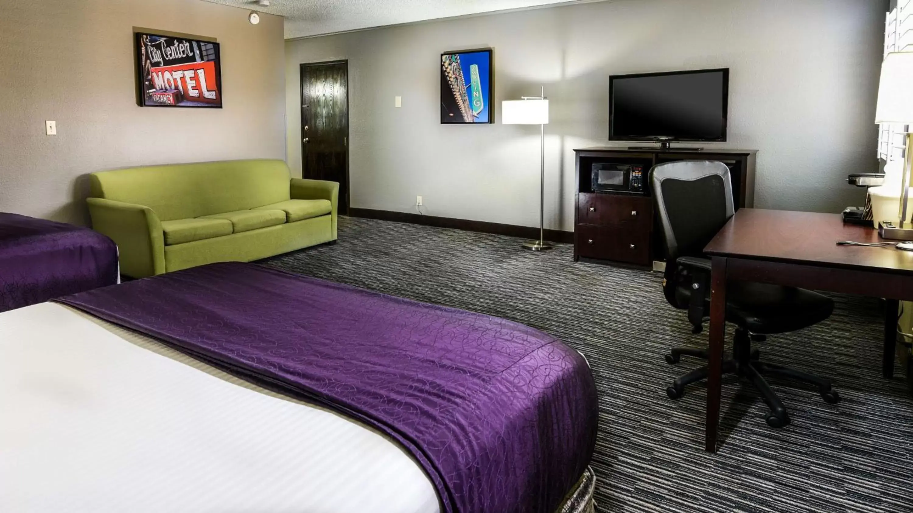 Photo of the whole room, TV/Entertainment Center in Best Western McCarran Inn