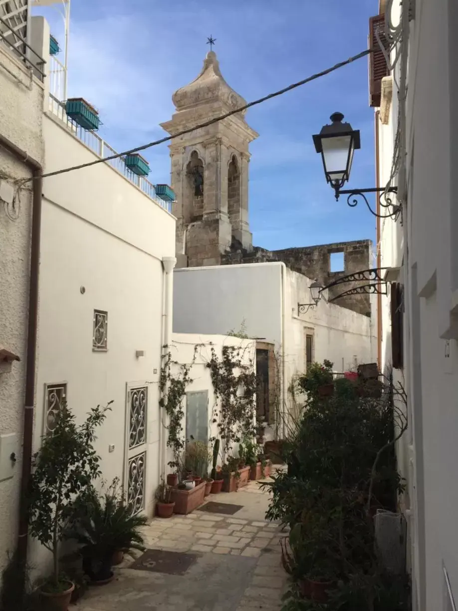 Facade/entrance, Property Building in Vicolo Fiorito B&B