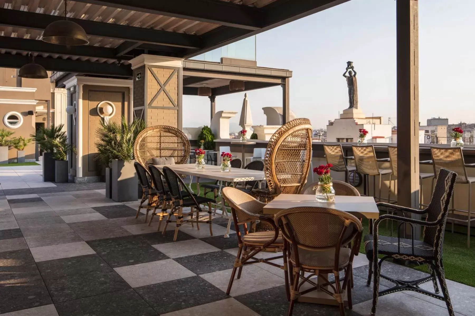 Lounge or bar in Emperador Lounge or bar in Emperador