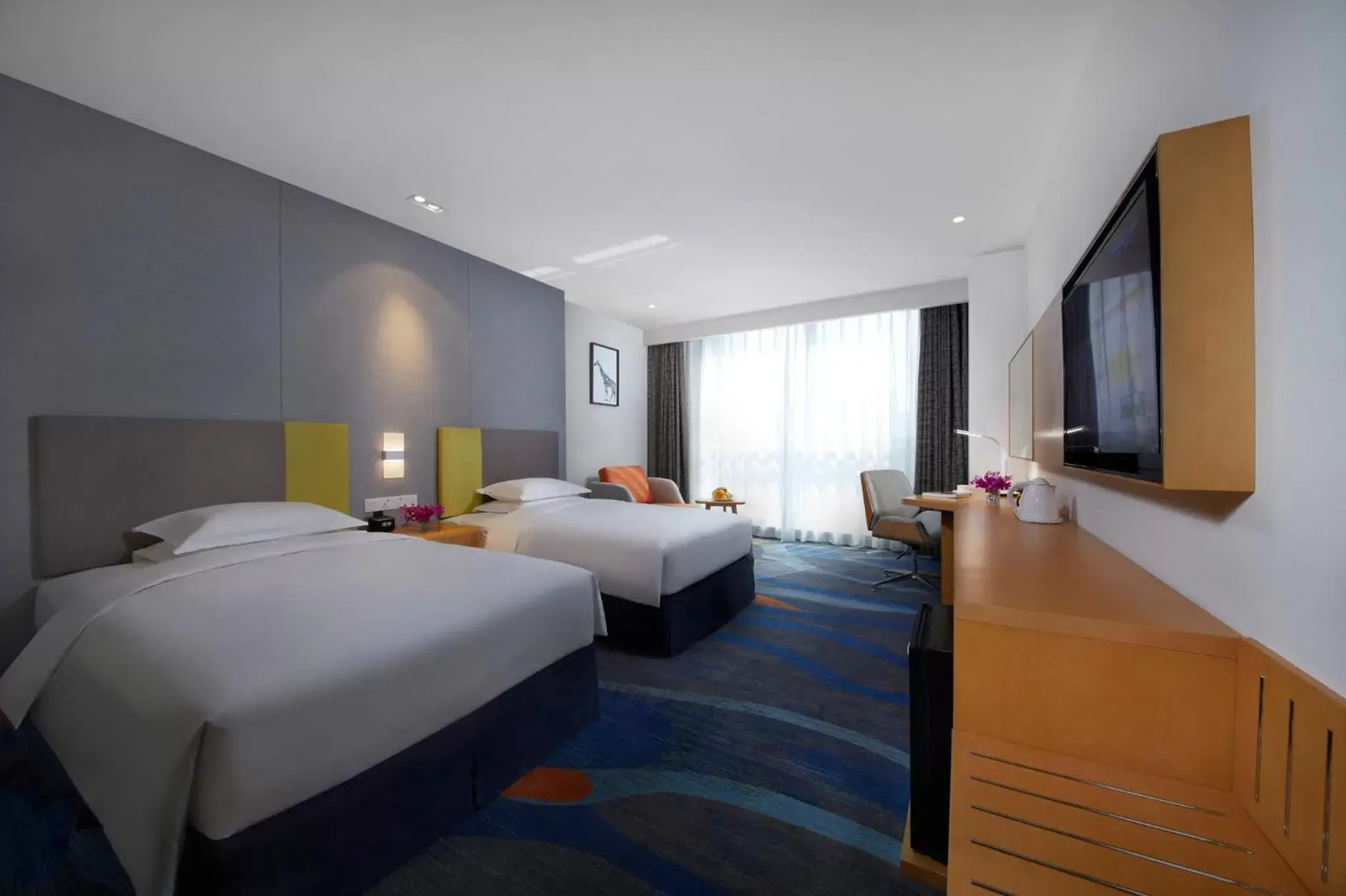 Photo of the whole room in Holiday Inn Express Zhengzhou Zhengdong, an IHG Hotel
