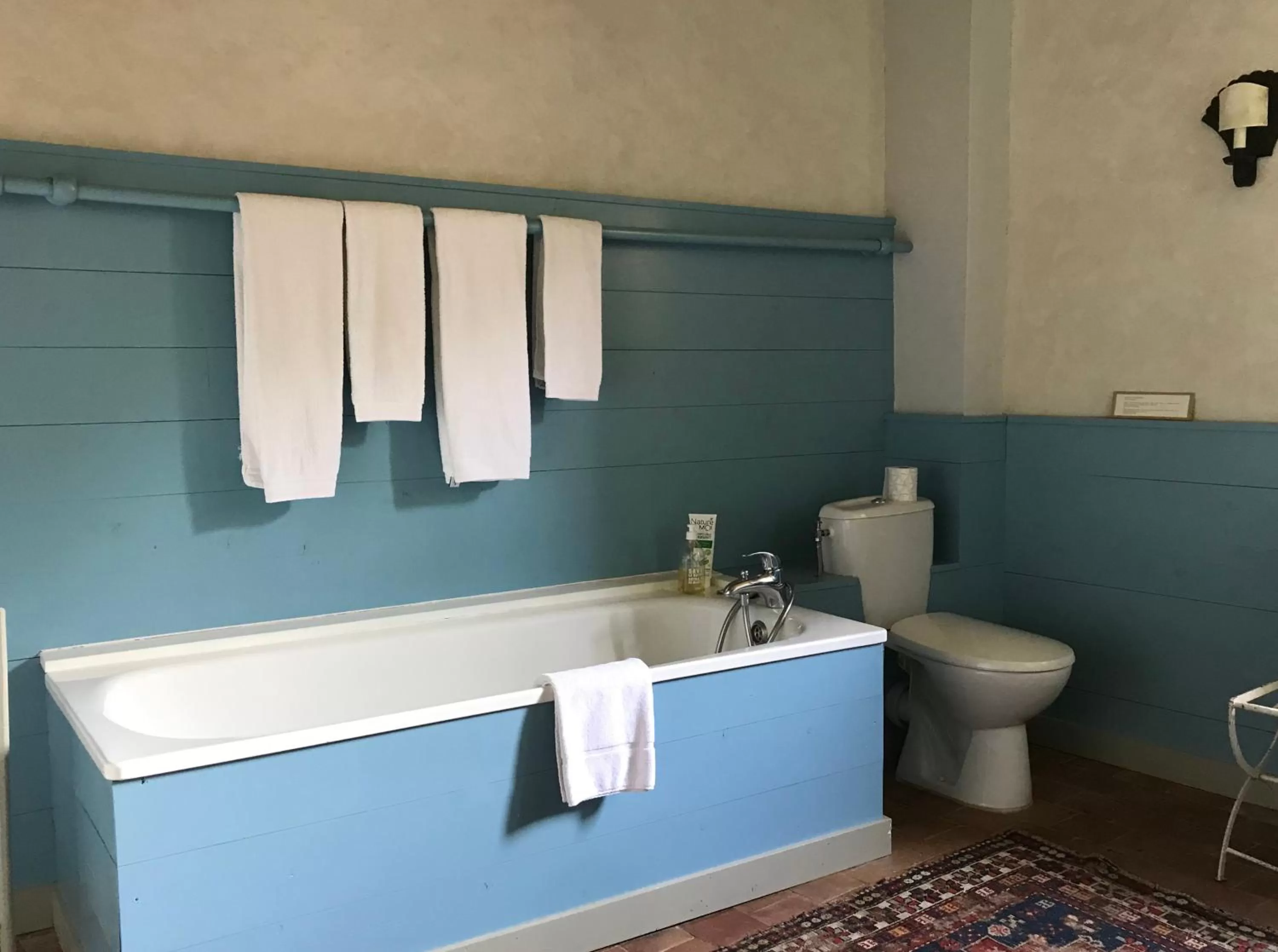 Bathroom in La maison Jeanne d'Arc