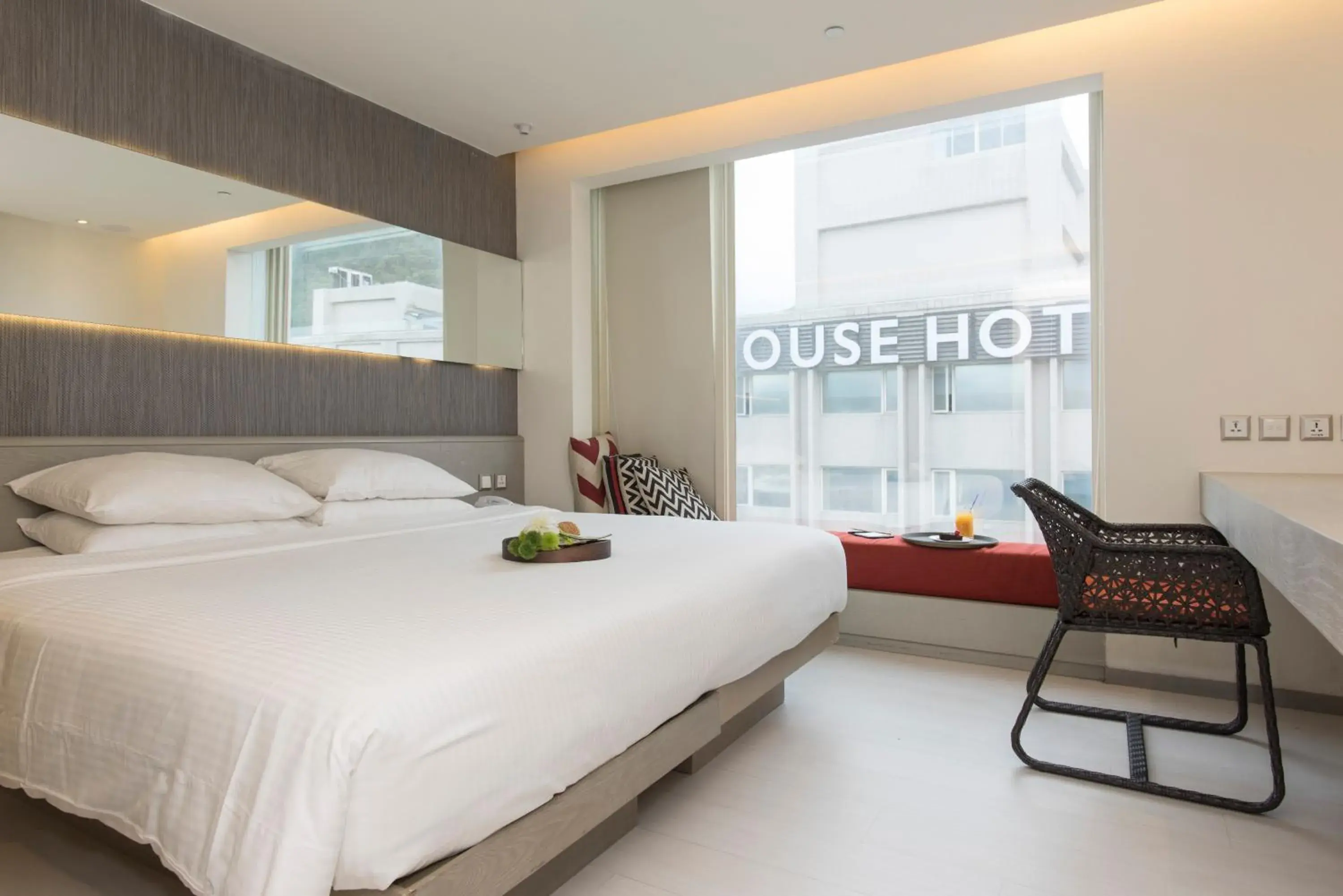 Photo of the whole room, Bed in Inhouse Hotel Yehliu