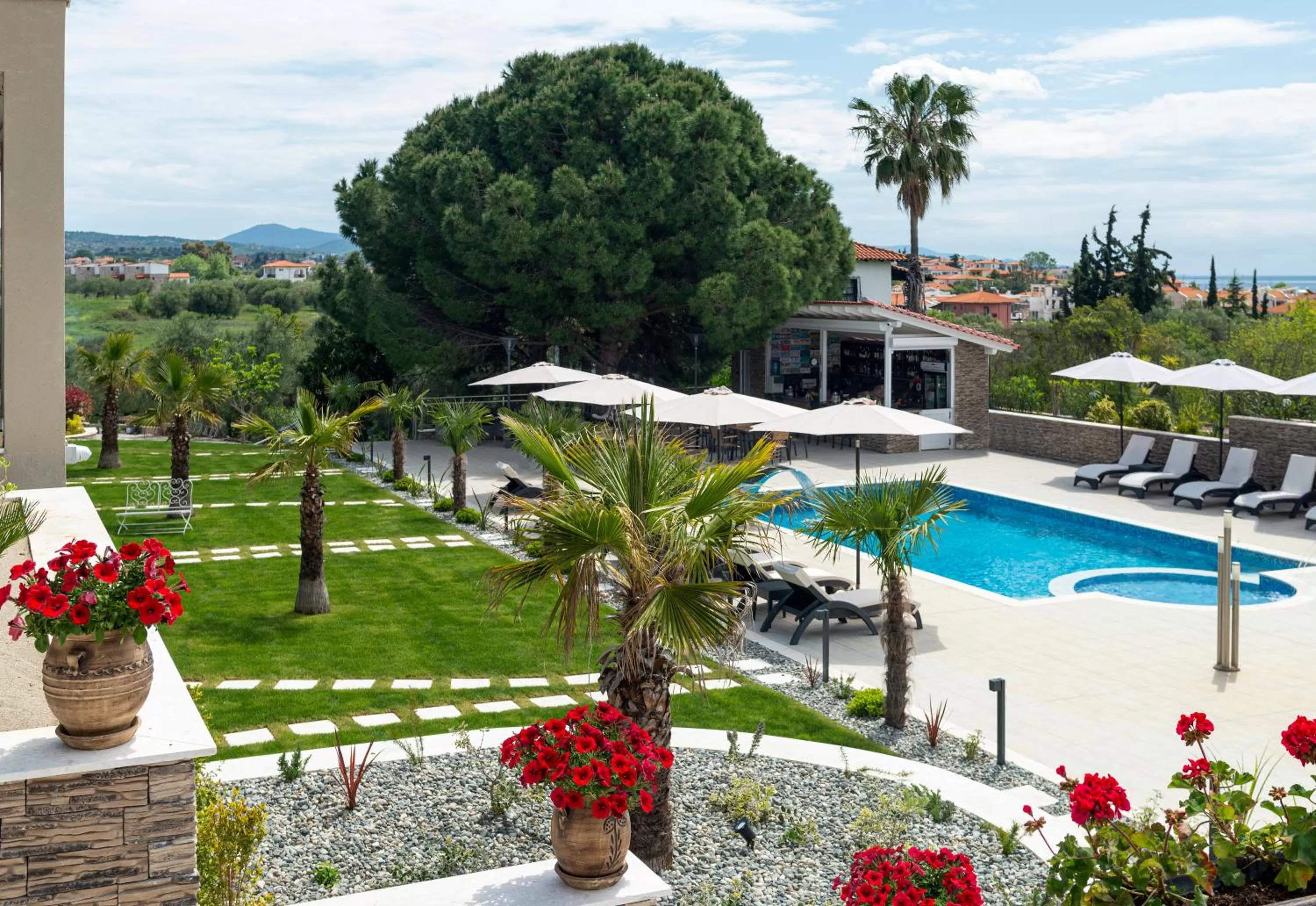 Property building in Villa Sara