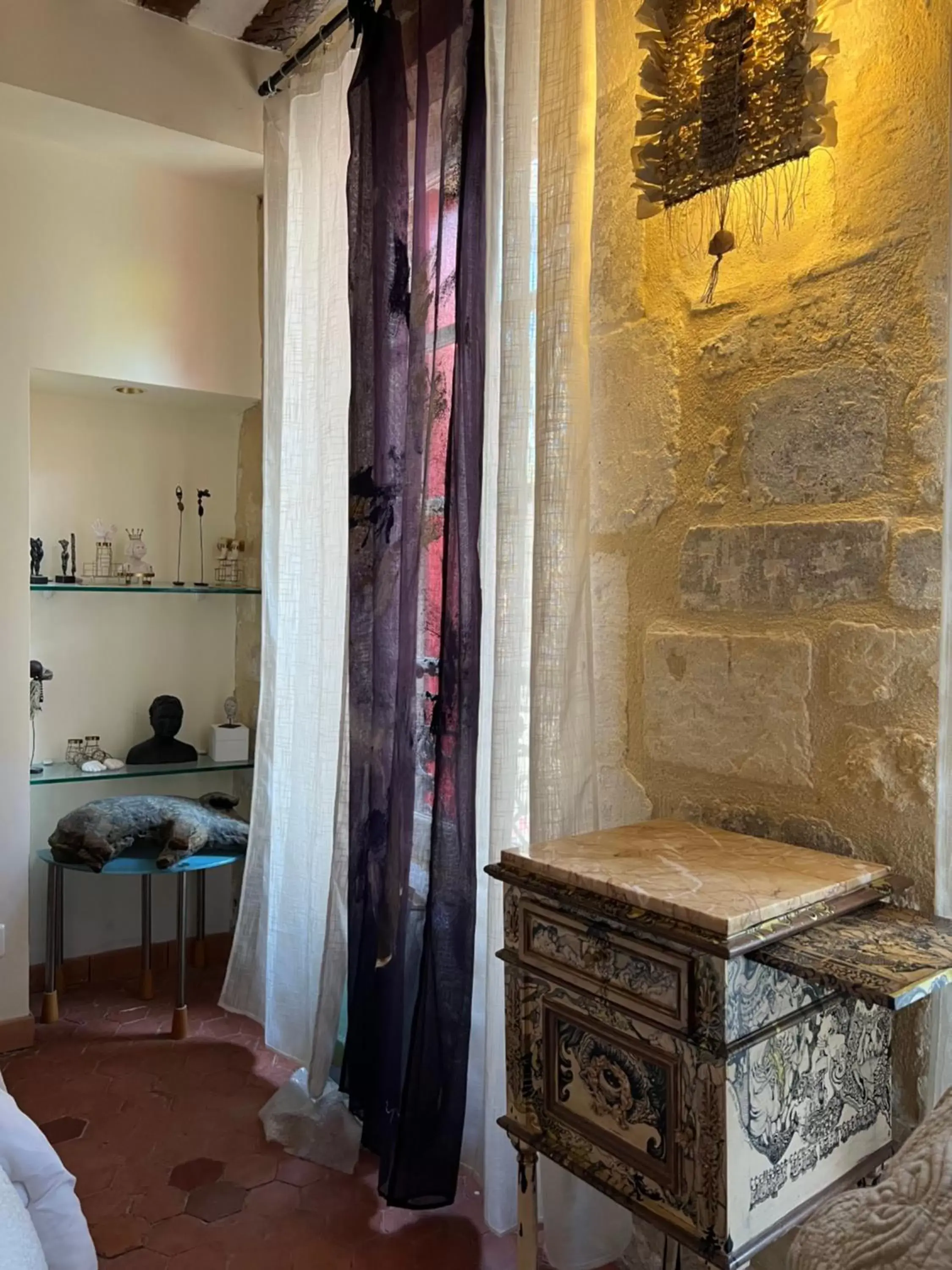 Decorative detail, Bathroom in Le Regardeur