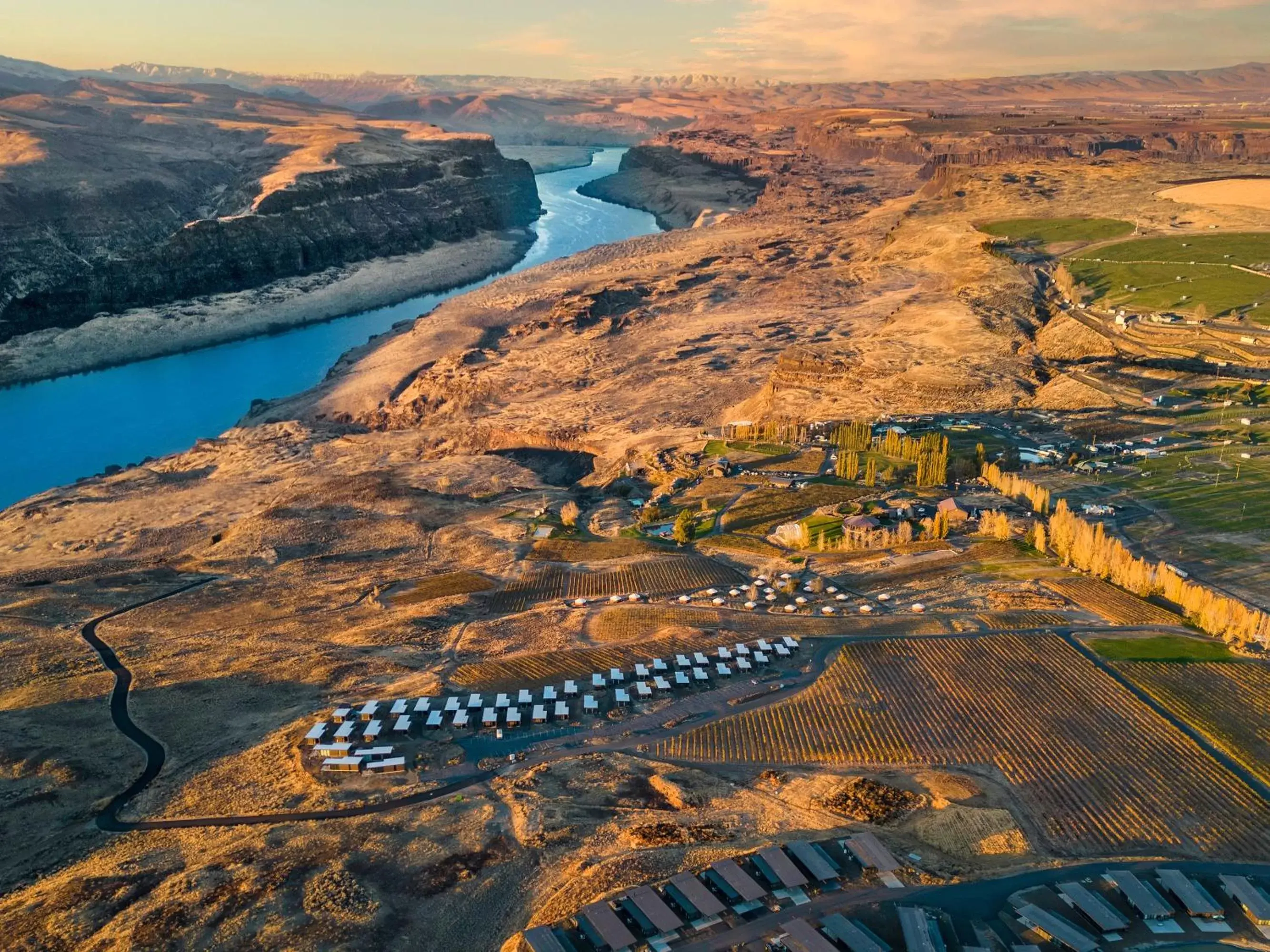 Natural landscape, Bird's-eye View in Sagecliffe Resort & Spa