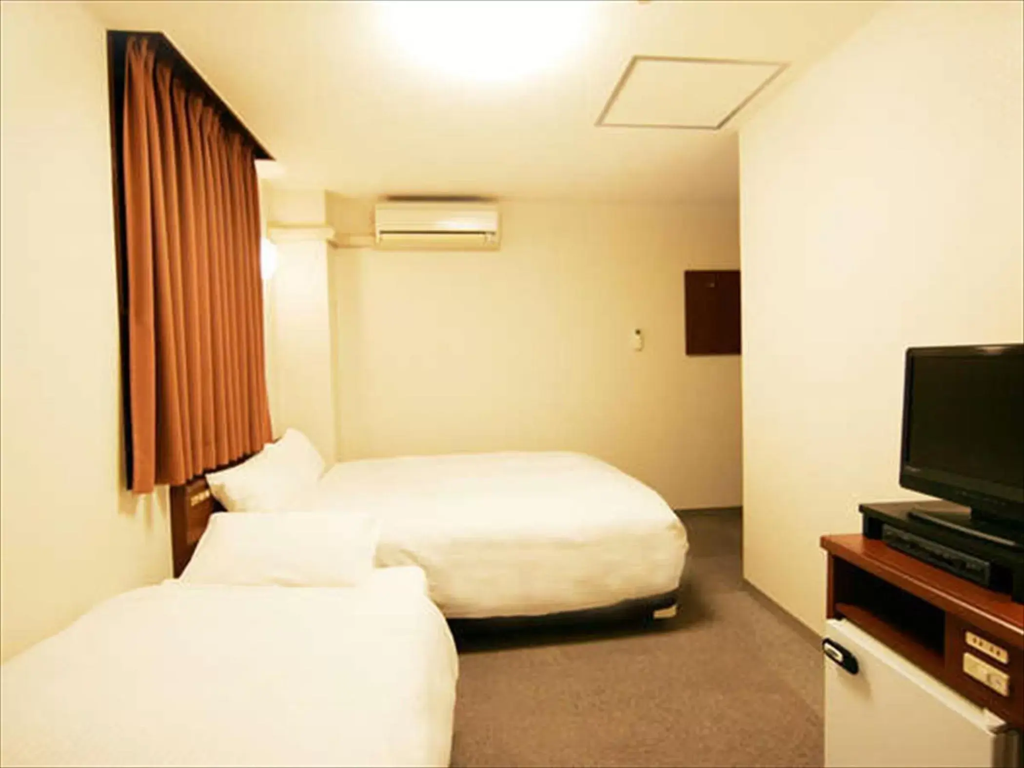 Photo of the whole room, Bed in Kochi Green Hotel Harimayabashi