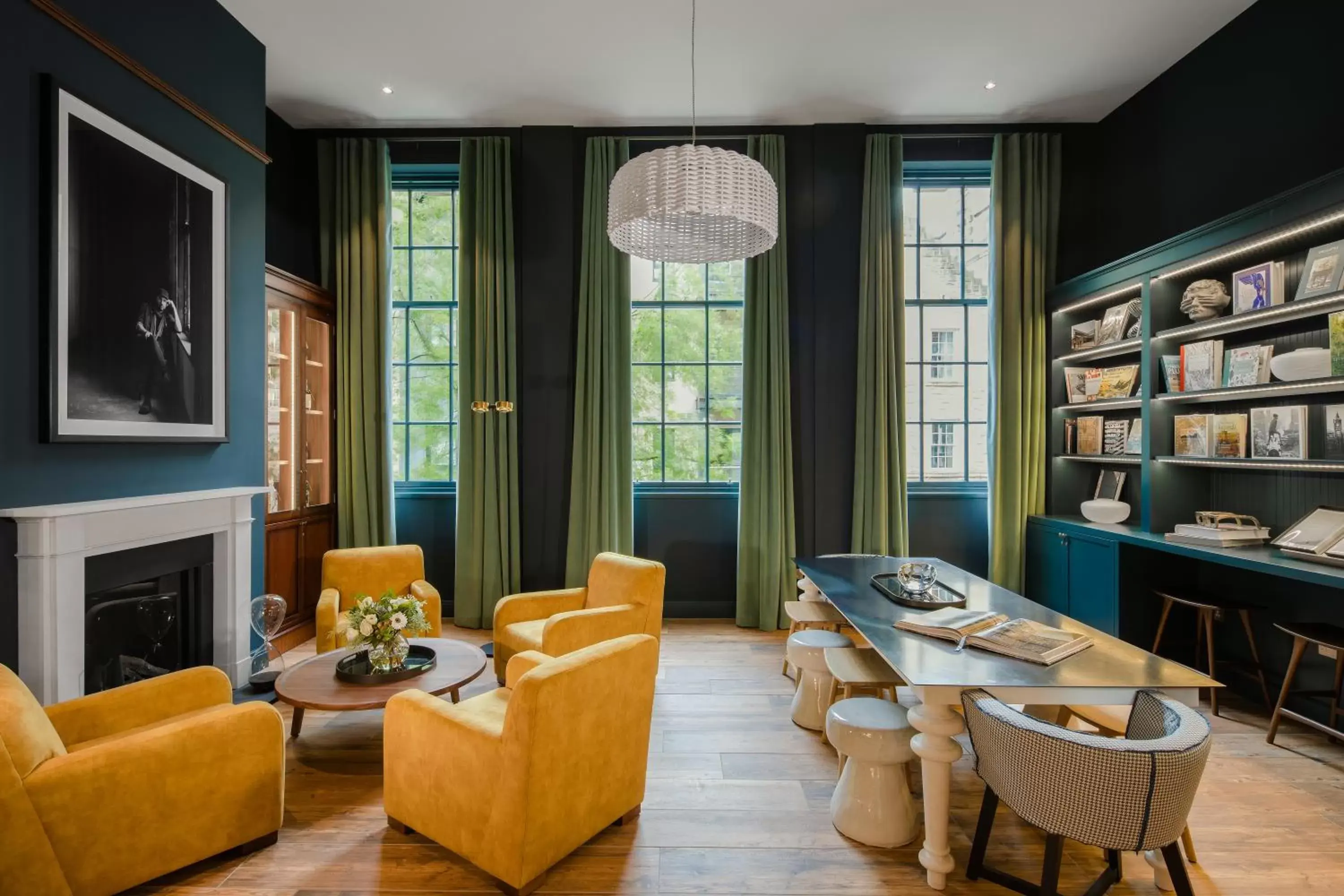 Lobby or reception, Seating Area in Cheval Old Town Chambers