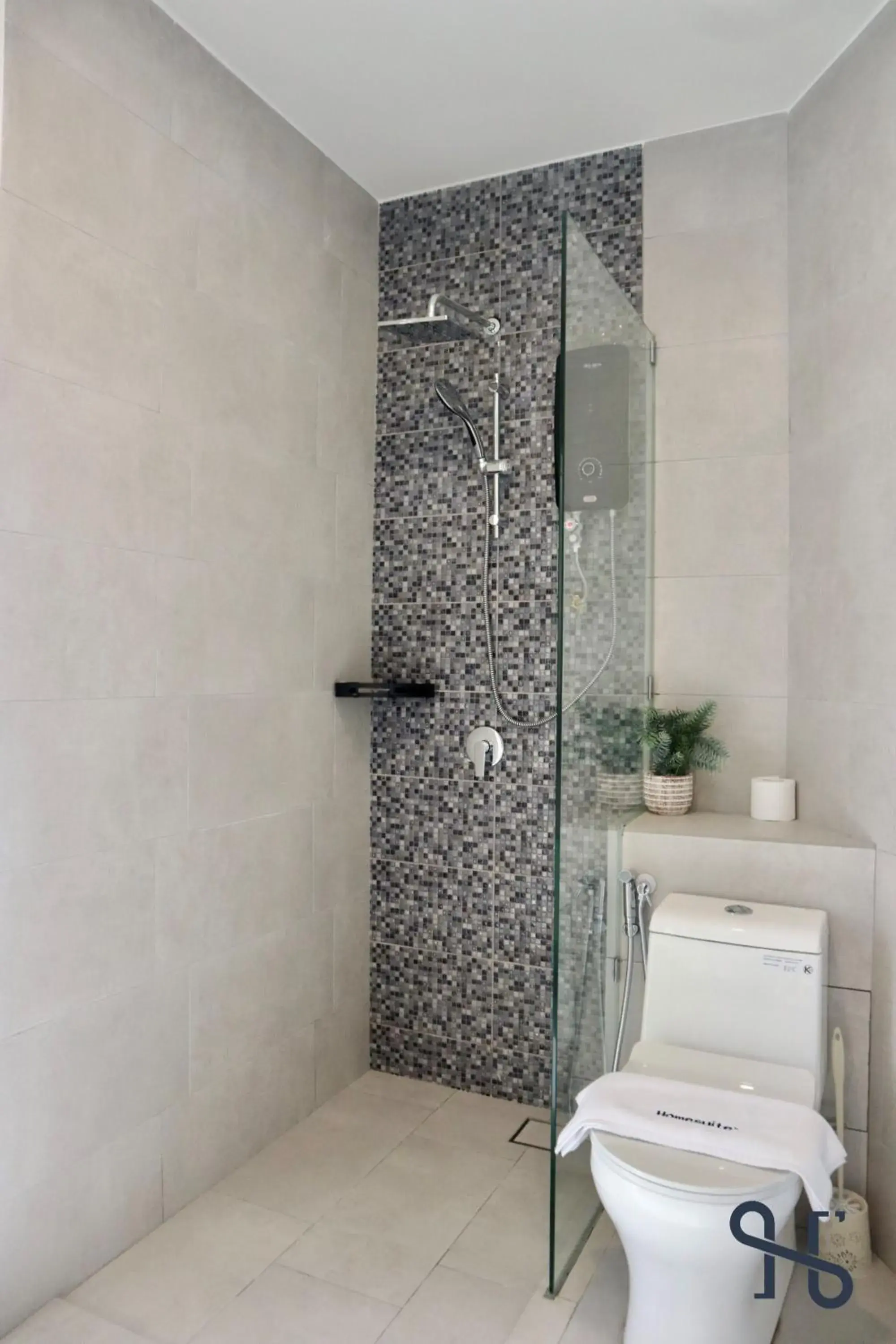 Shower, Bathroom in Homesuite' Home @ The Shore Kota Kinabalu