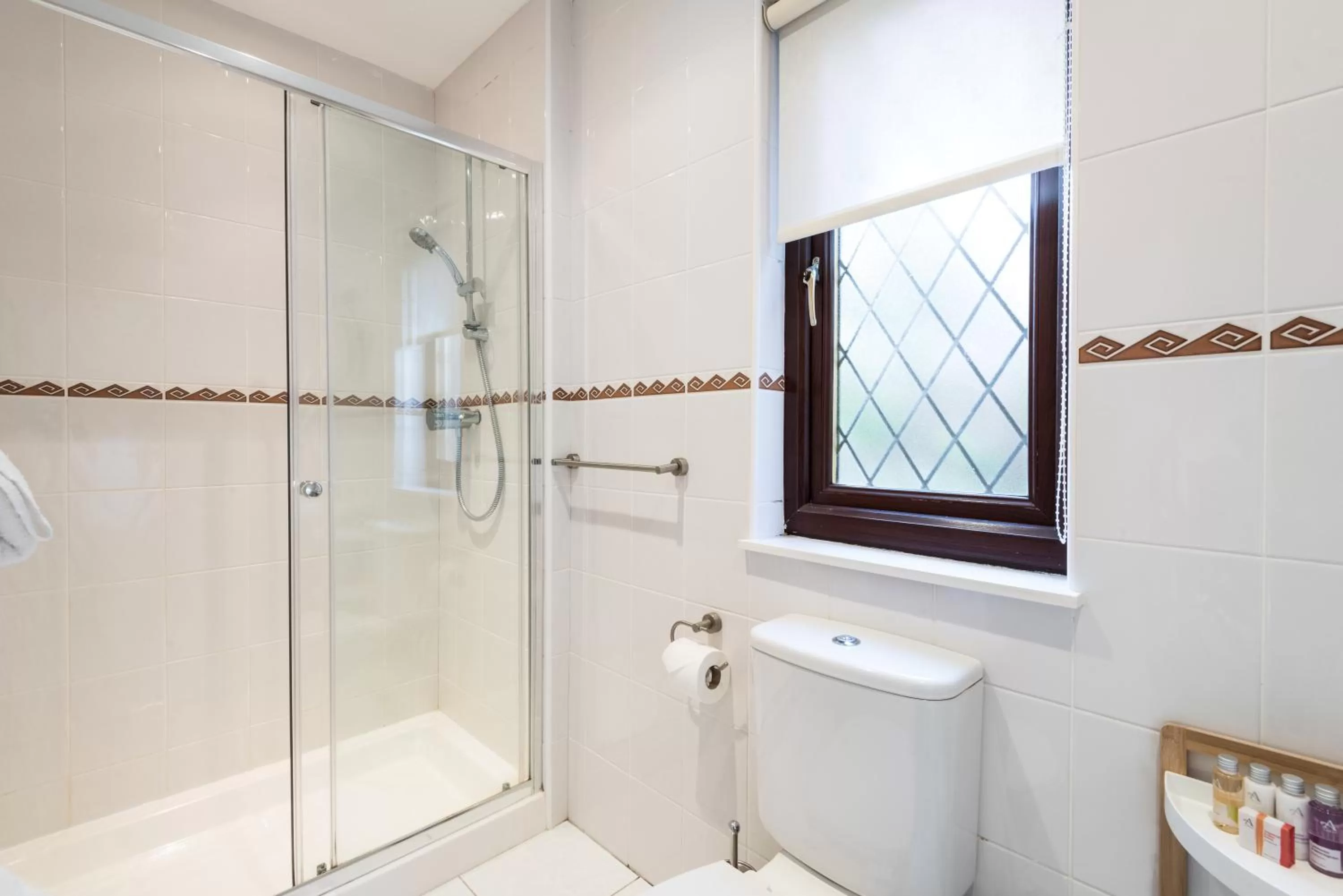 Shower in The Atholl Palace