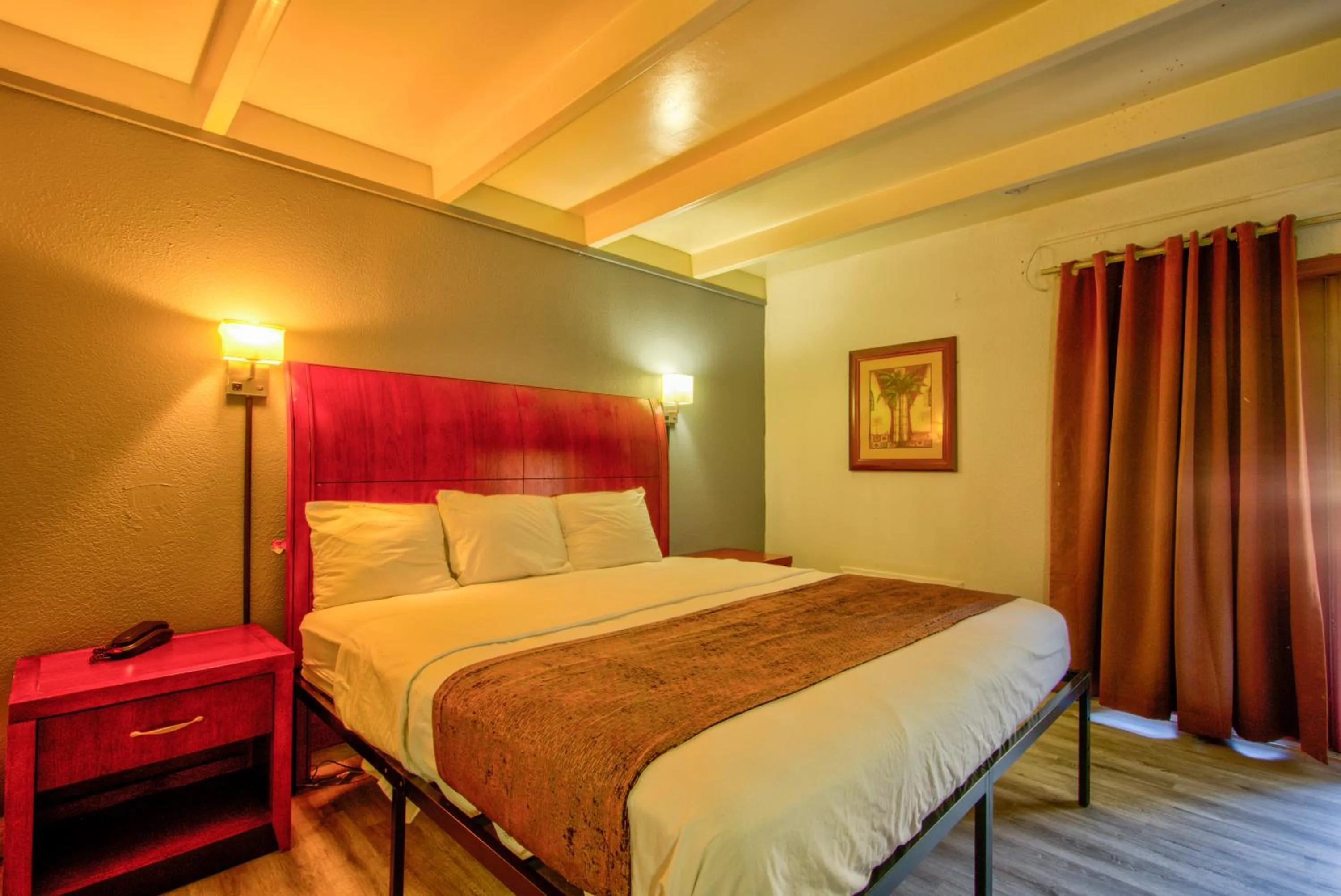 Bed in Clearwater Hotel