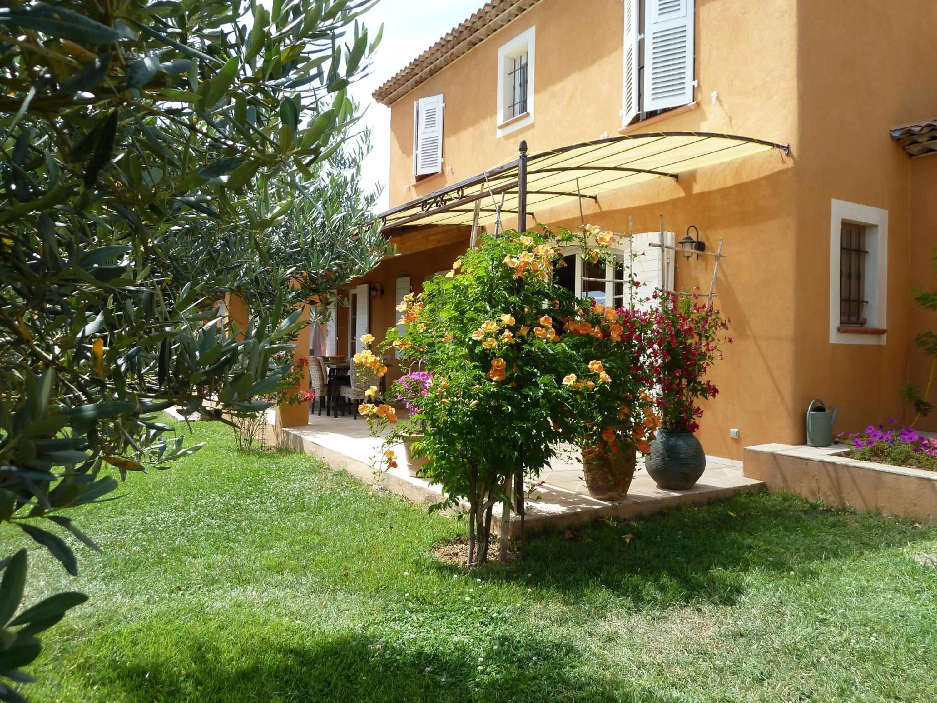 Garden, Property Building in Mas de l'Olivette