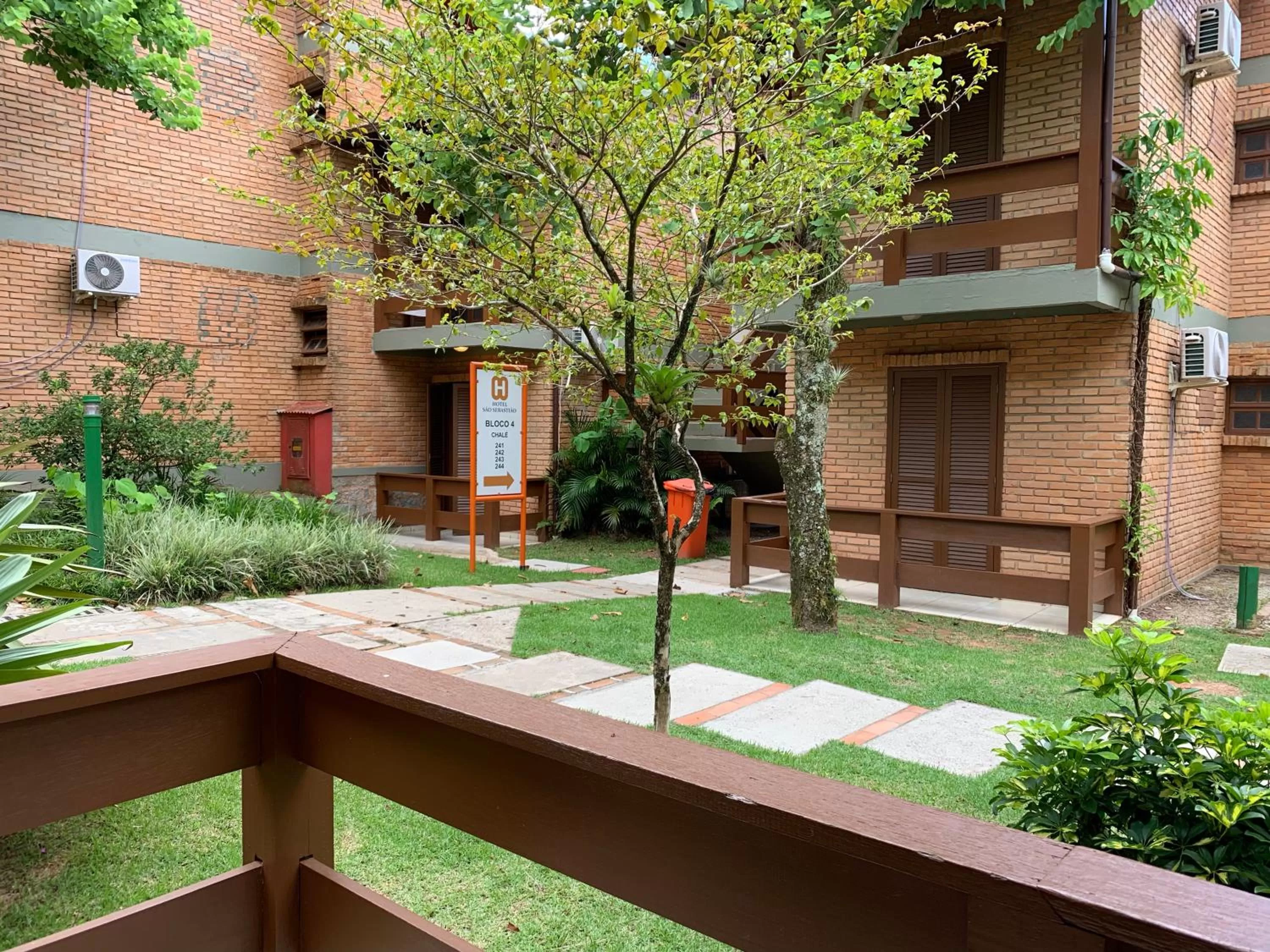 Garden view in Hotel São Sebastião da Praia