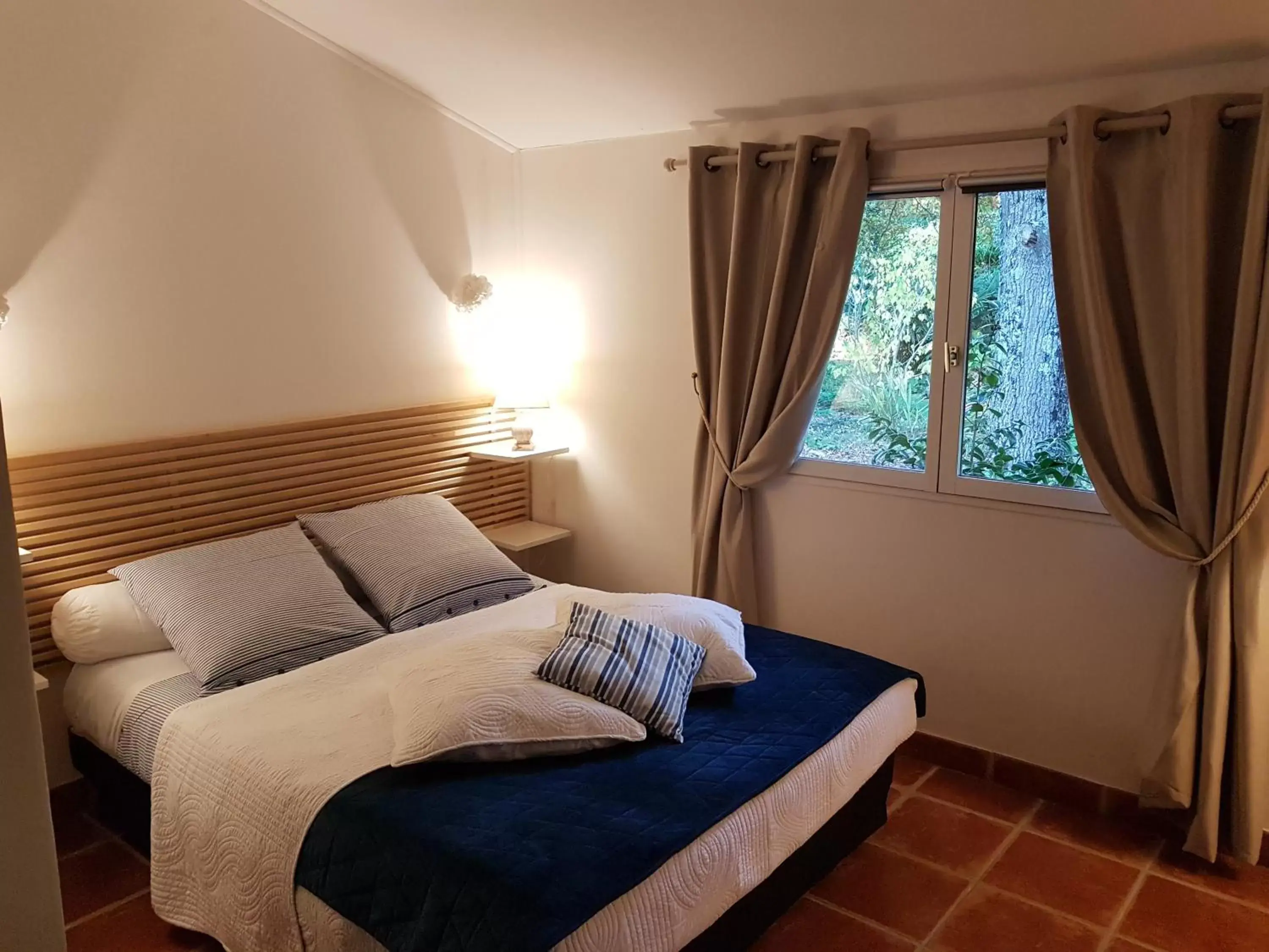 Bedroom, Bed in Domaine de Sahil