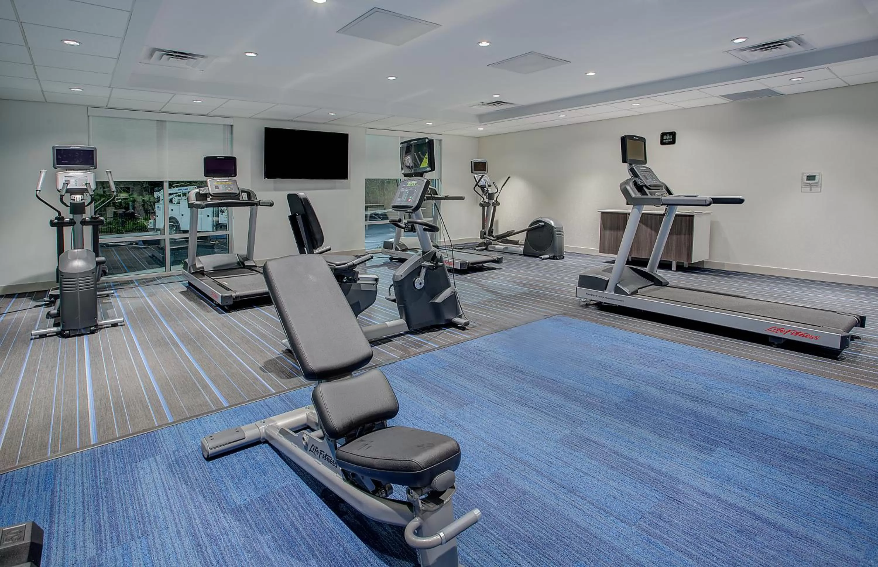 Fitness centre/facilities in Holiday Inn Express & Suites Covington by IHG