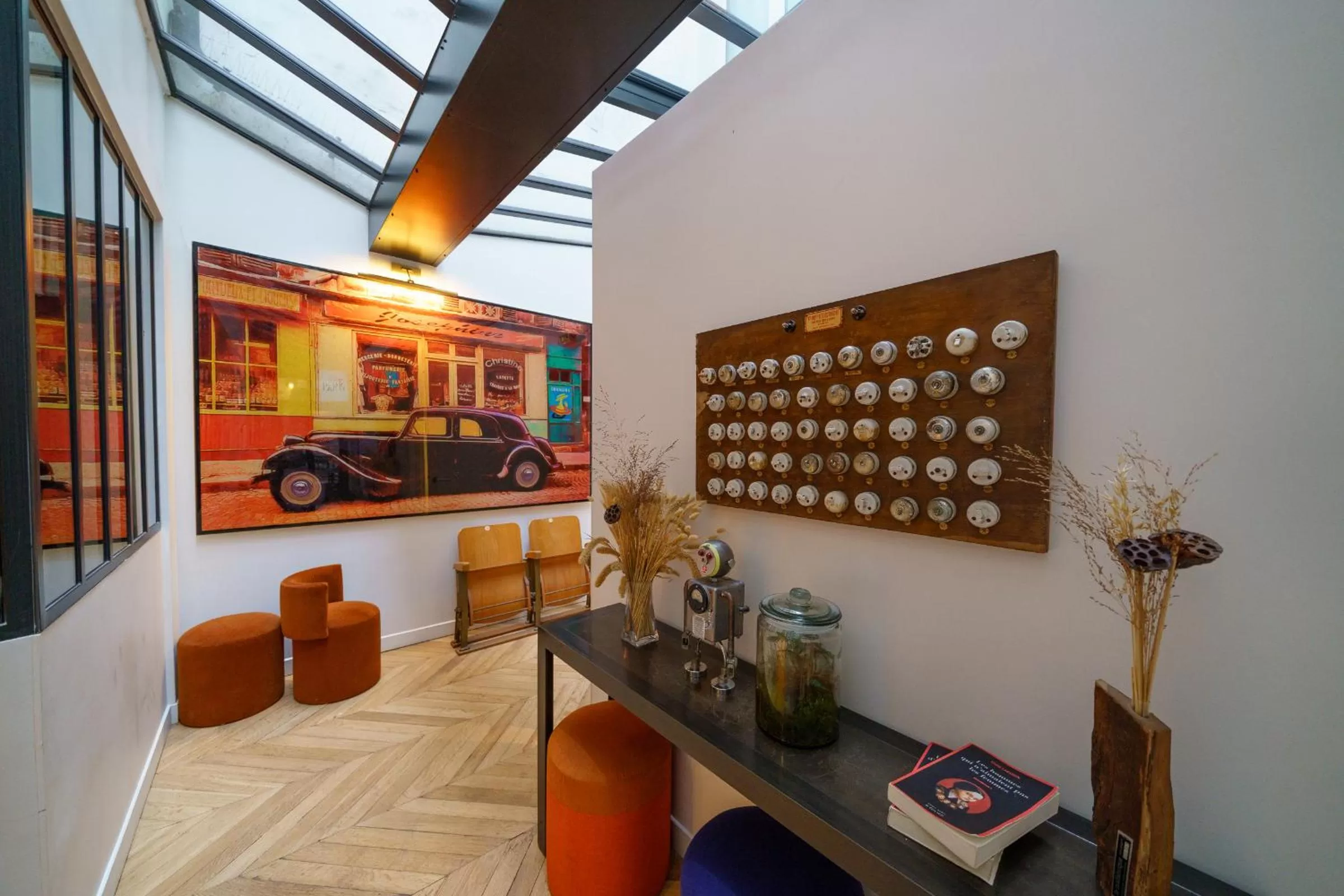 Seating area in Hotel Scarlett