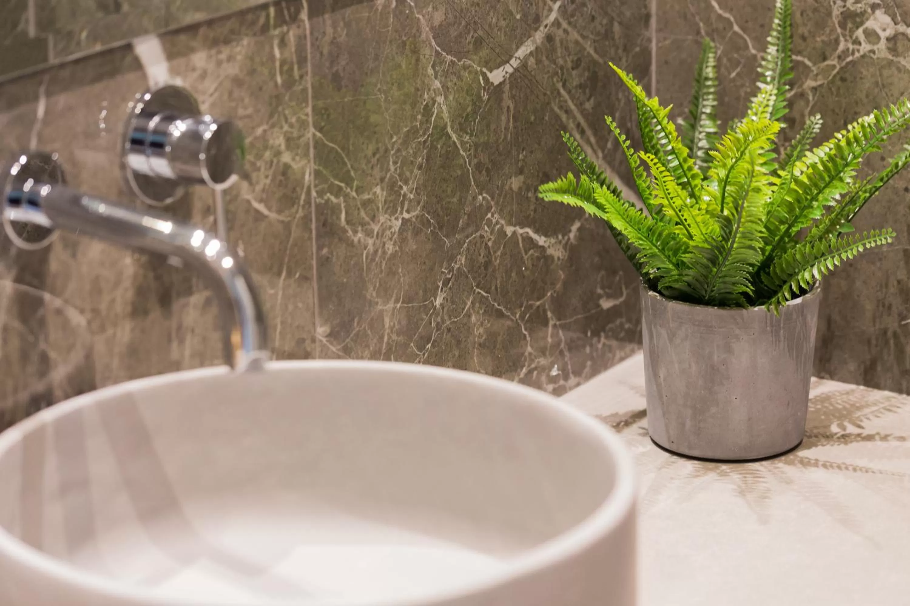 Bathroom in 12 Reasons Why Metaxourgeio