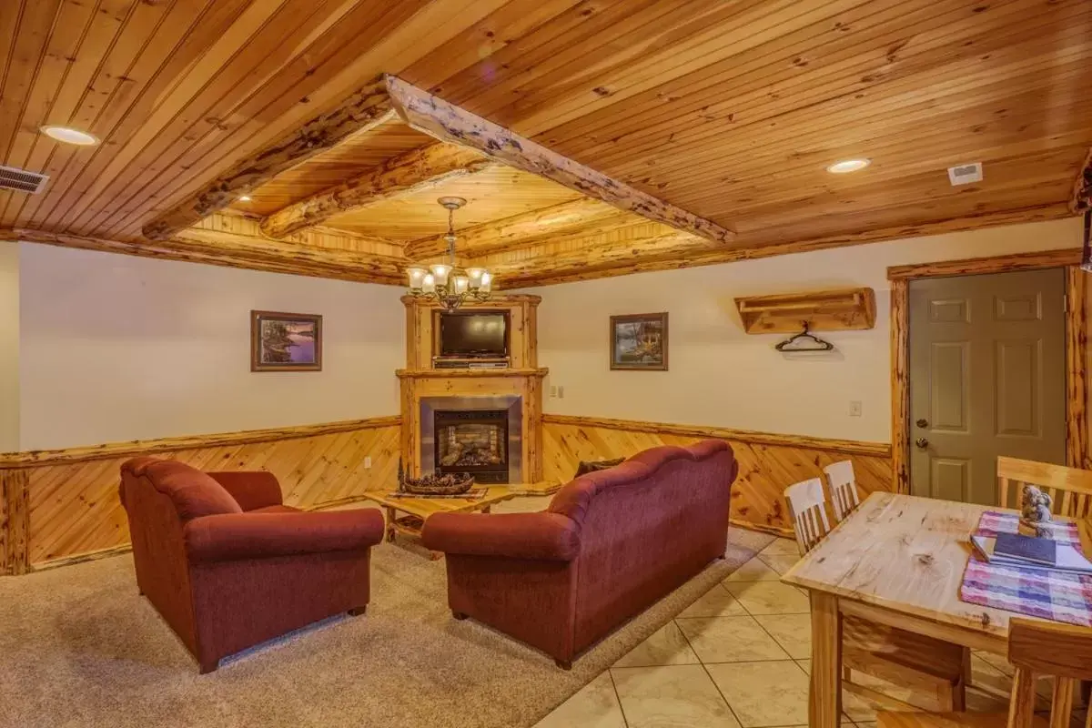 Seating Area in Sojourner's Lodge & Log Cabin Suites