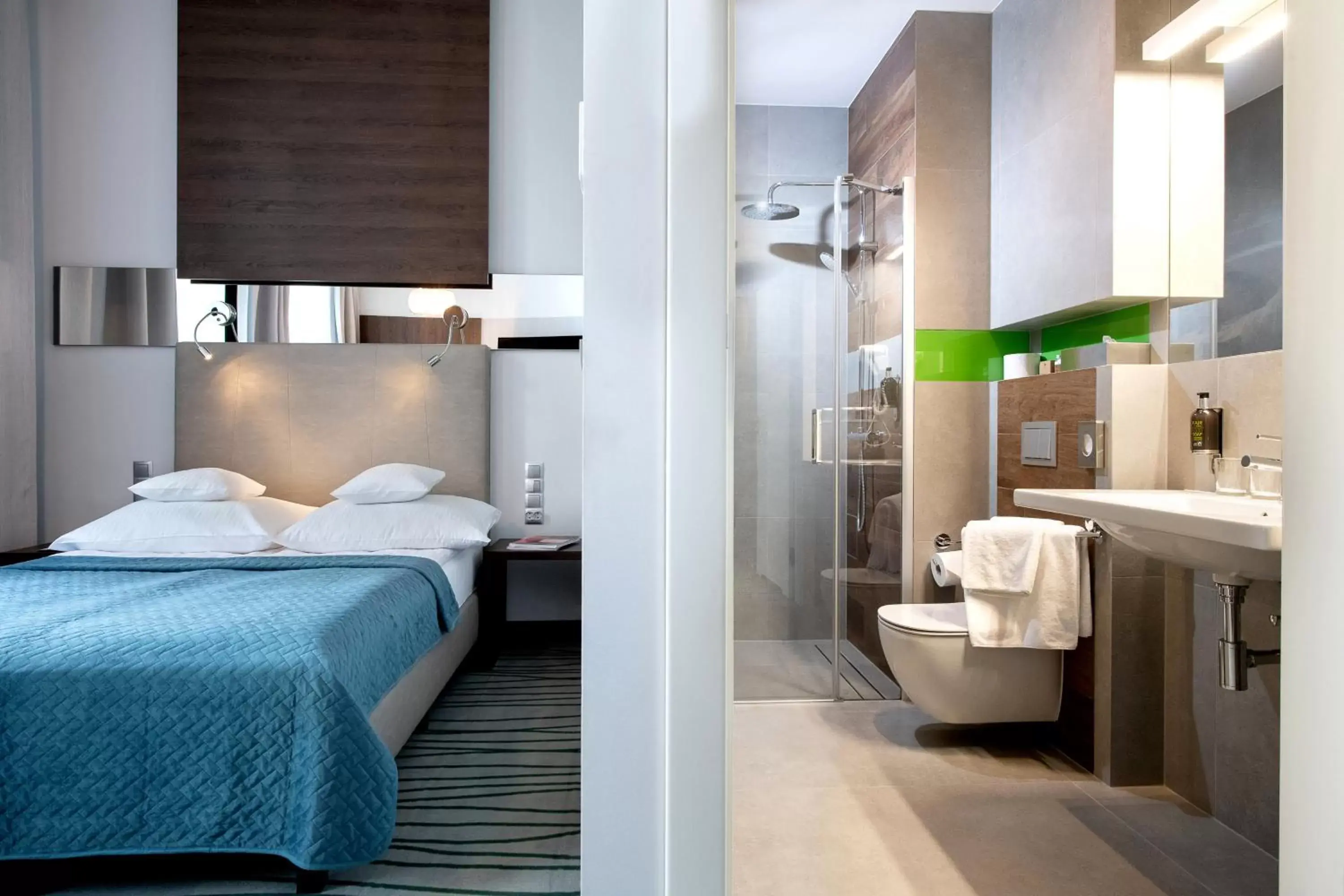 Bathroom, Bed in Plaza Boutique Hotel Bathroom, Bed in Plaza Boutique Hotel