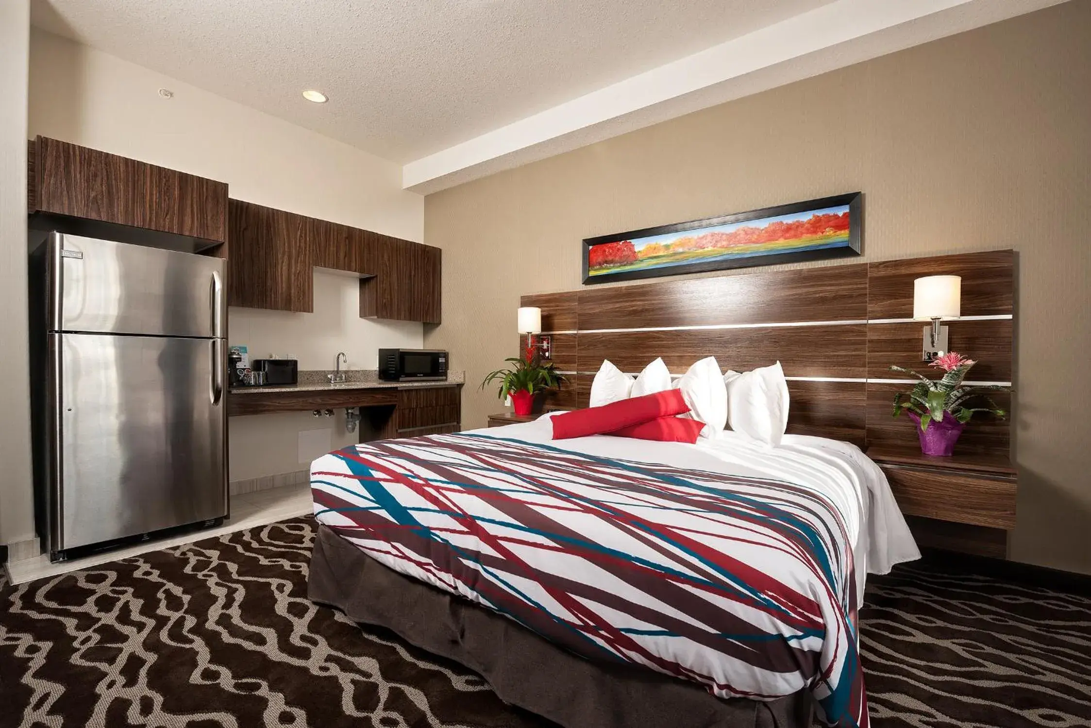 Bedroom, Room Photo in Encore Suites by Service Plus Inns