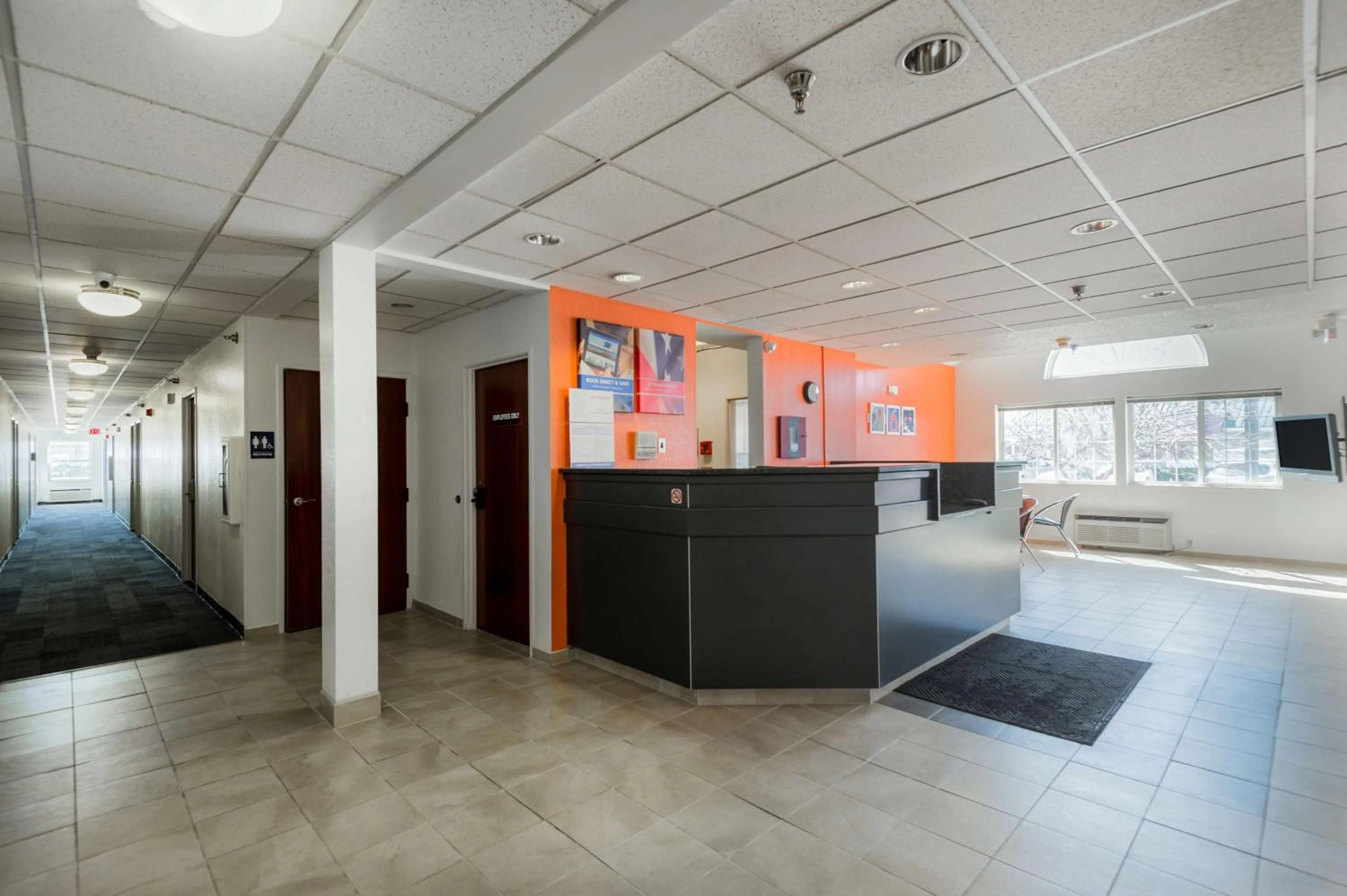 Lobby or reception in Motel 6-Olathe, KS